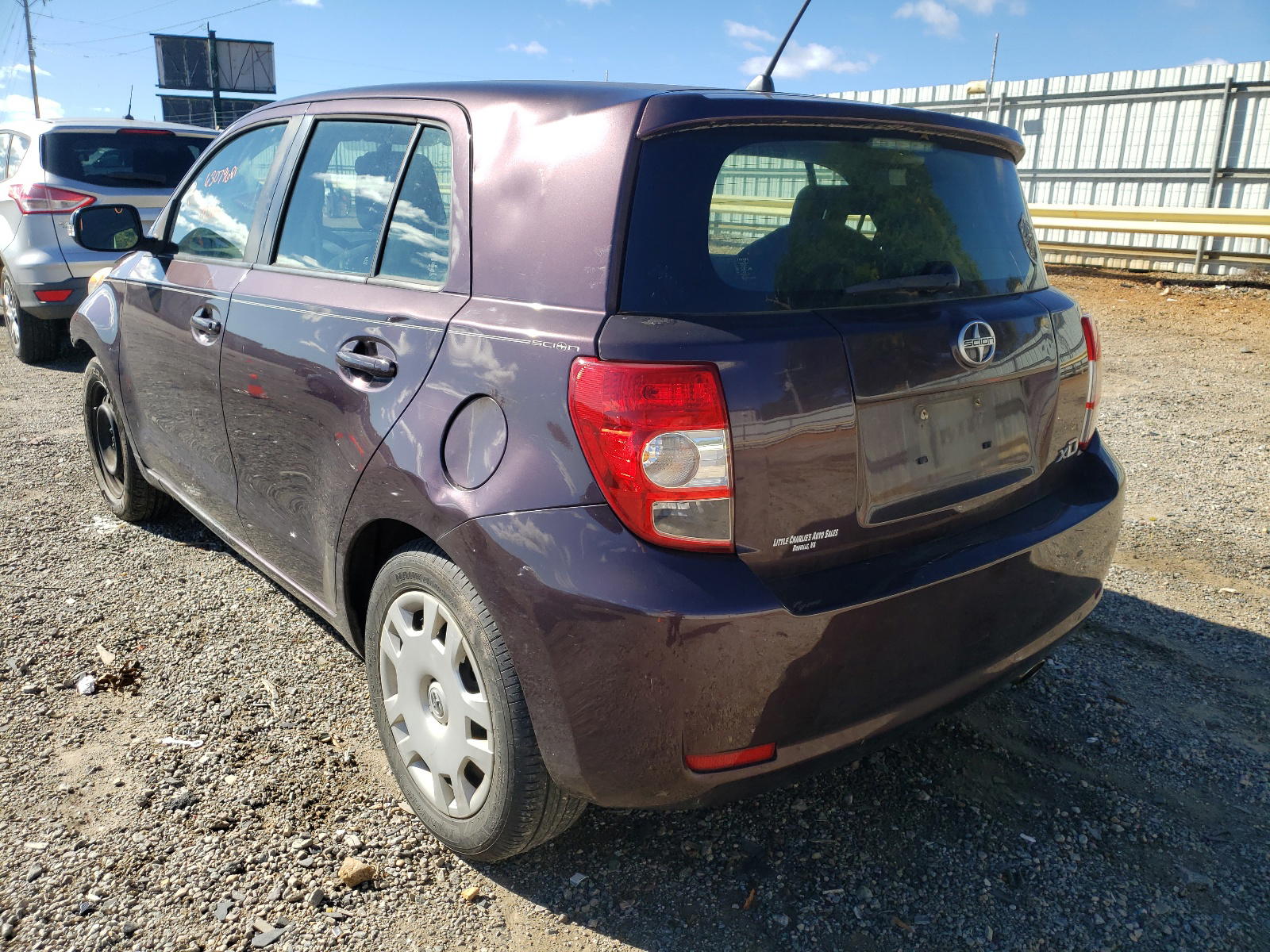 Photo 3 from auction – 2010 TOYOTA SCION XD with VIN JTKKU4B44A1004609
