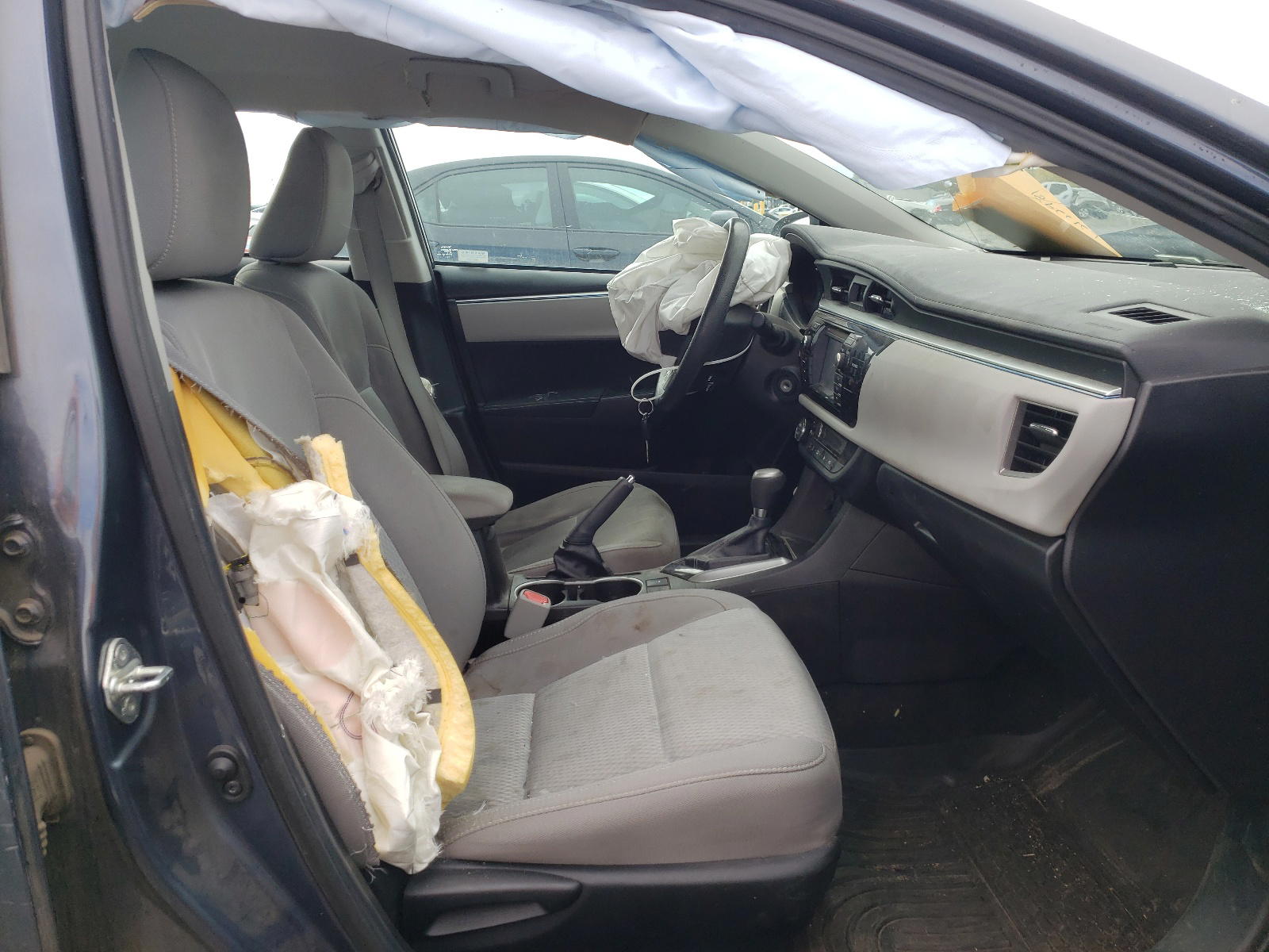 Photo 5 from auction – 2016 TOYOTA COROLLA L with VIN 5YFBURHE2GP397261