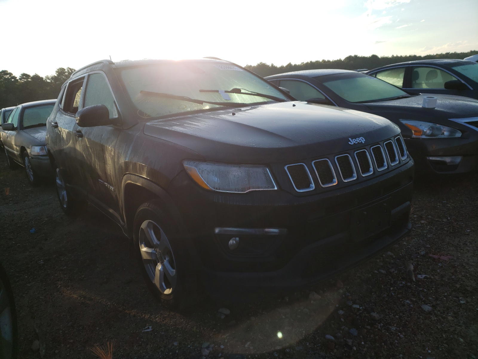JEEP COMPASS LA 2018 with VIN 3C4NJDBB2JT366393 - Photo from auction
