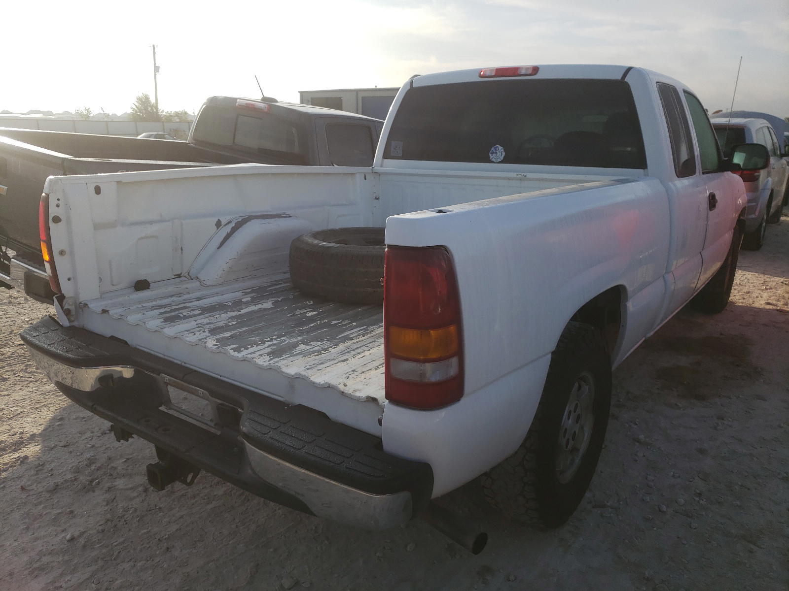 Photo 4 from auction – 2002 CHEVROLET SILVERADO with VIN 2GCEC19V121174233