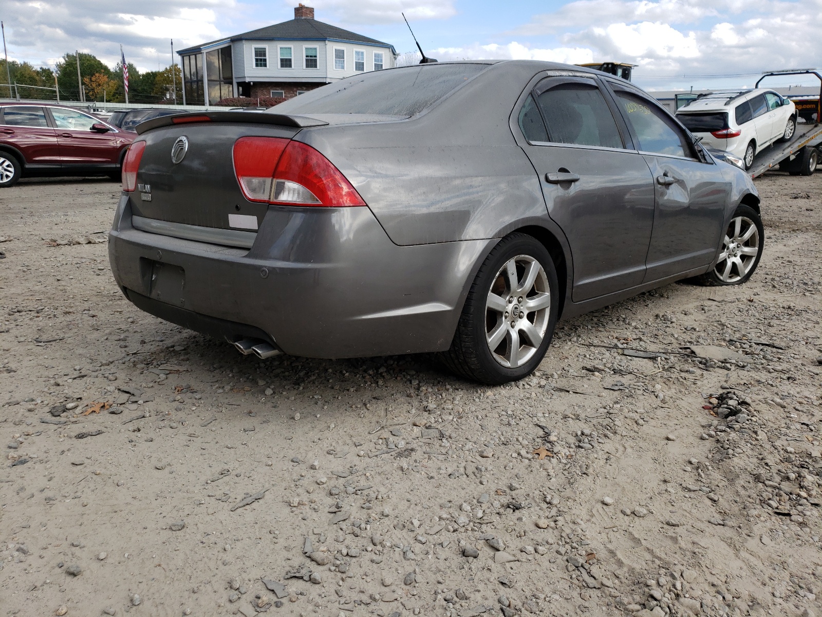 Photo 4 from auction – 2010 MERCURY MILAN PREM with VIN 3MEHM0JA4AR663425