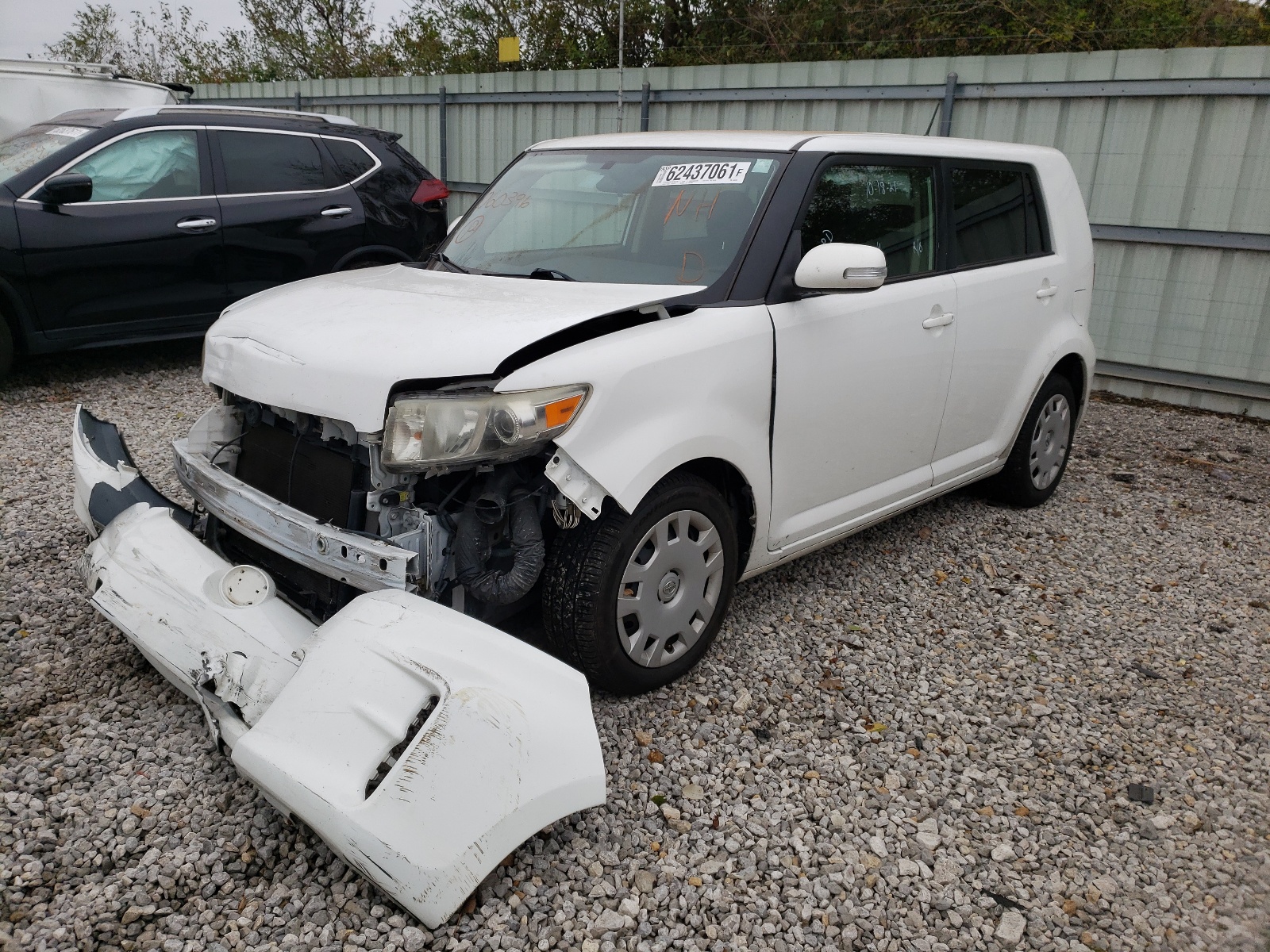 Photo 2 from auction – 2014 TOYOTA SCION XB with VIN JTLZE4FE7EJ060396