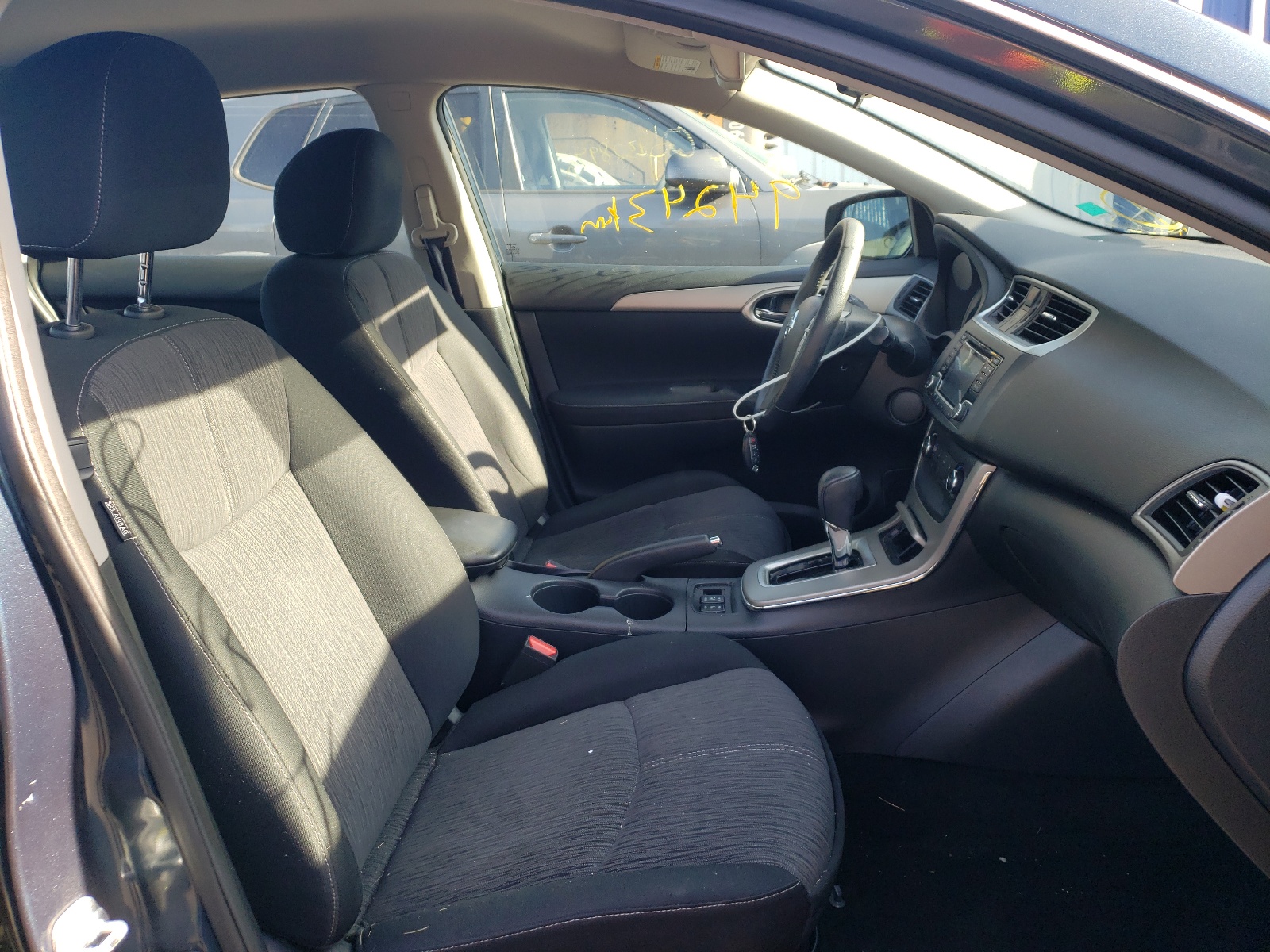 Photo 5 from auction – 2015 NISSAN SENTRA S with VIN 3N1AB7AP8FL638563