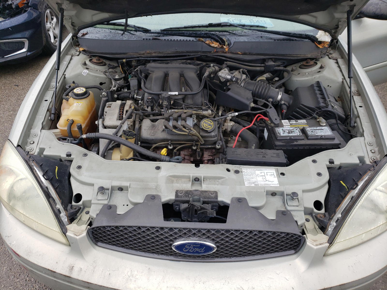 Photo 7 from auction – 2004 FORD TAURUS with VIN 1FAFP55U04A183369