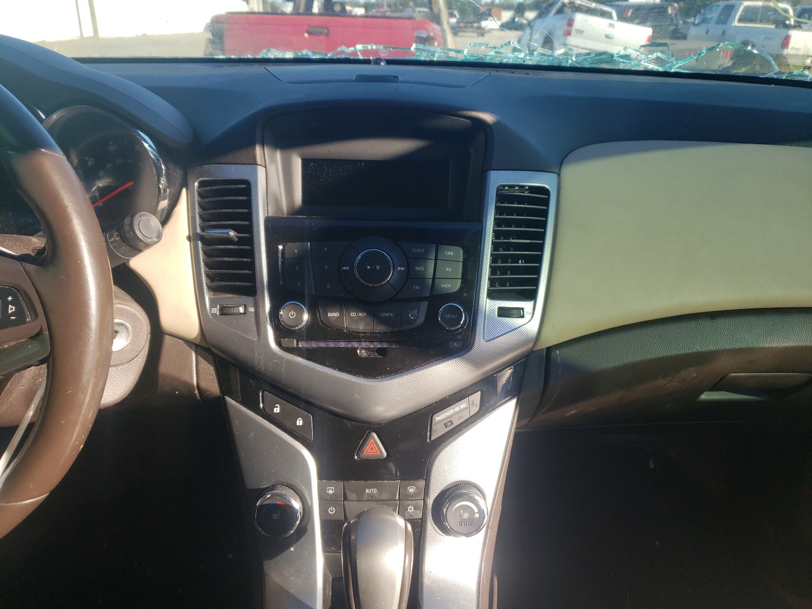 Photo 9 from auction – 2011 CHEVROLET CRUZE LTZ with VIN 1G1PH5S94B7299804