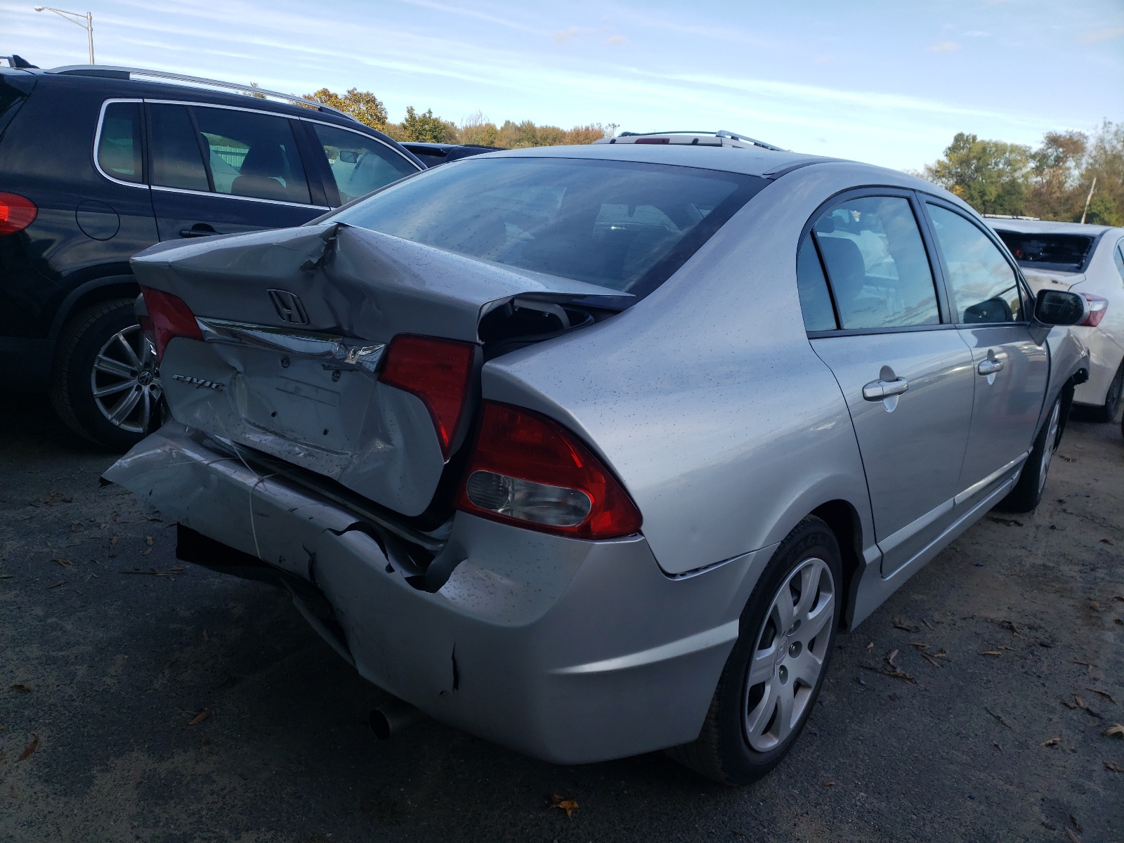Photo 4 from auction – 2010 HONDA CIVIC LX with VIN 2HGFA1F56AH575086