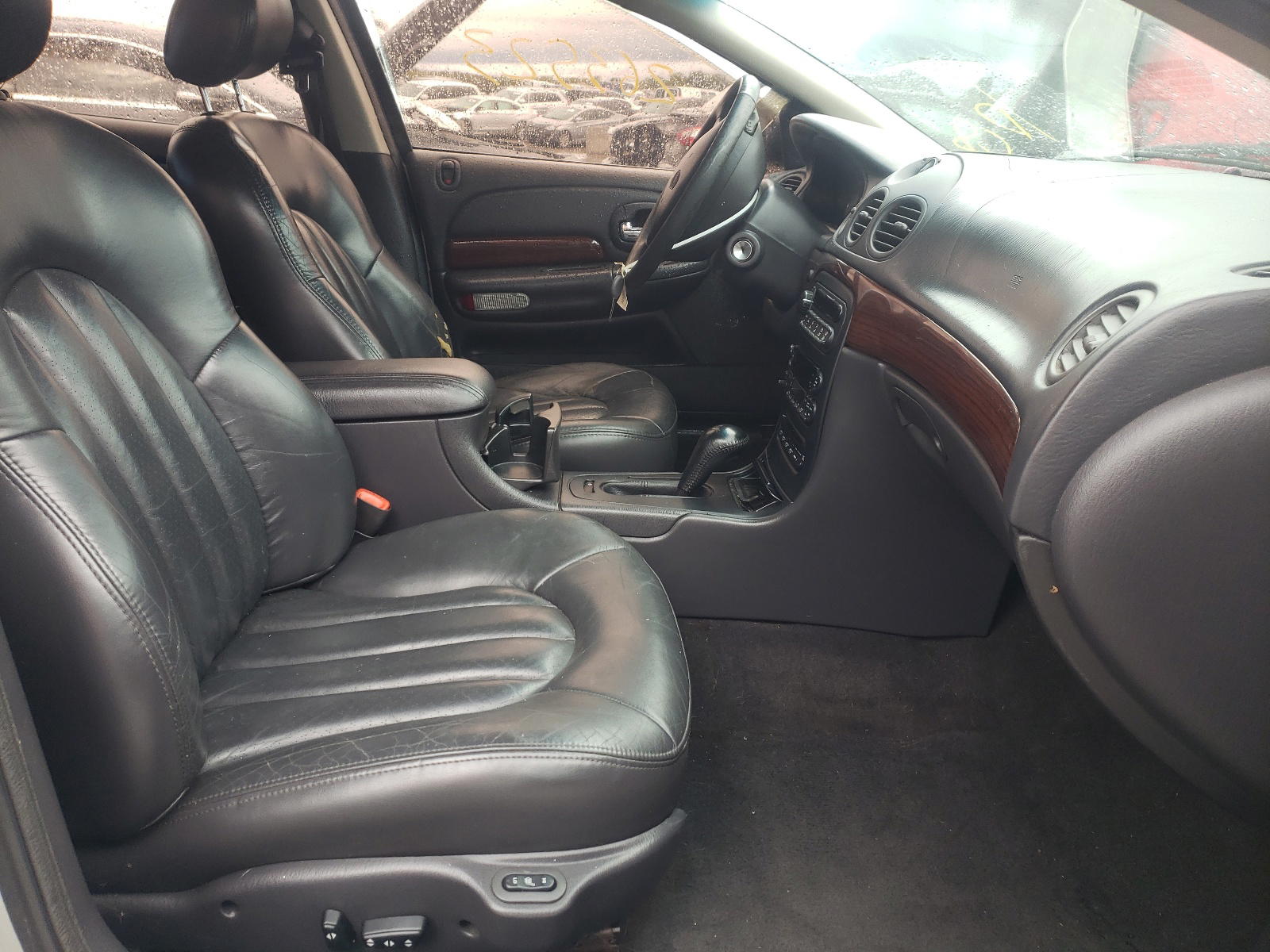 Photo 5 from auction – 2000 CHRYSLER 300M with VIN 2C3HE66G3YH424456