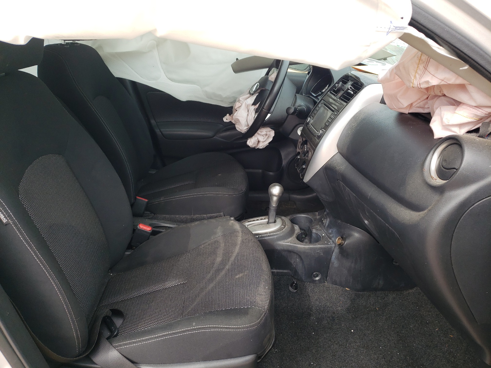 Photo 5 from auction – 2017 NISSAN VERSA S with VIN 3N1CN7AP9HL853047