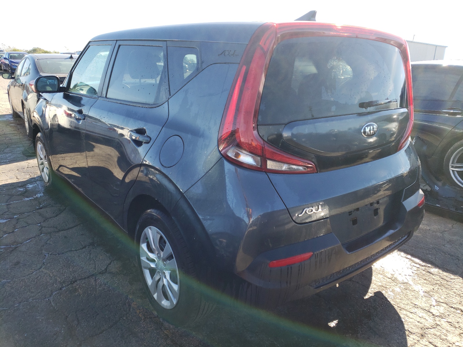Photo 3 from auction – 2020 KIA SOUL LX with VIN KNDJ23AUXL7077536