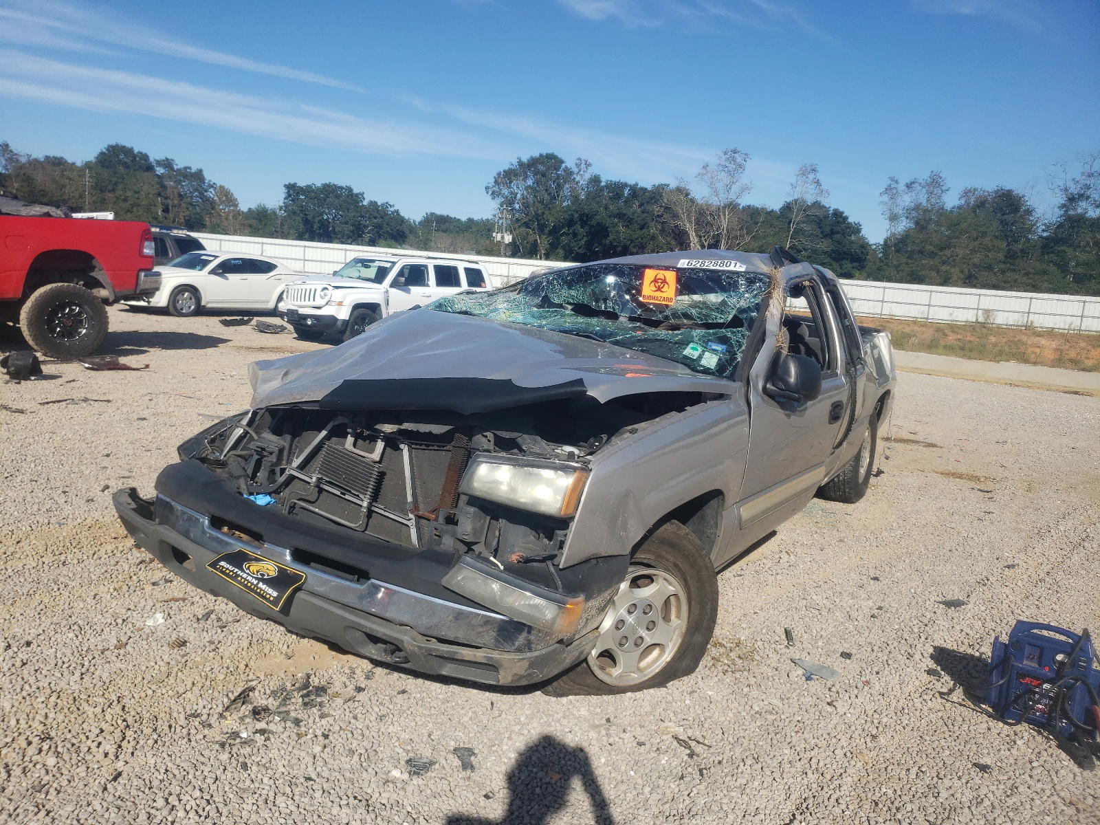 Photo 2 from auction – 2004 CHEVROLET SILVERADO with VIN 2GCEC19TX41269553