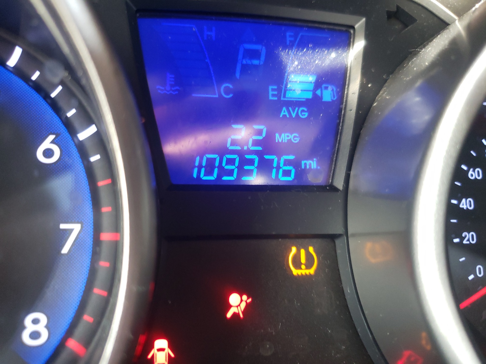 Photo 8 from auction – 2011 HYUNDAI TUCSON GL with VIN KM8JT3AB2BU120600