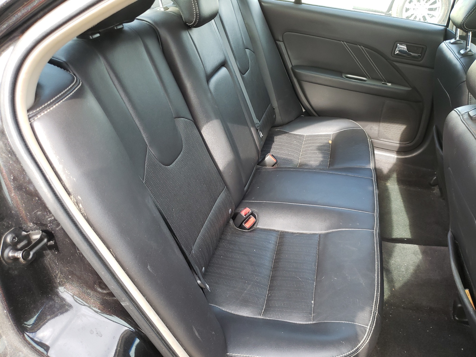 Photo 6 from auction – 2011 FORD FUSION SPO with VIN 3FAHP0KC9BR289880