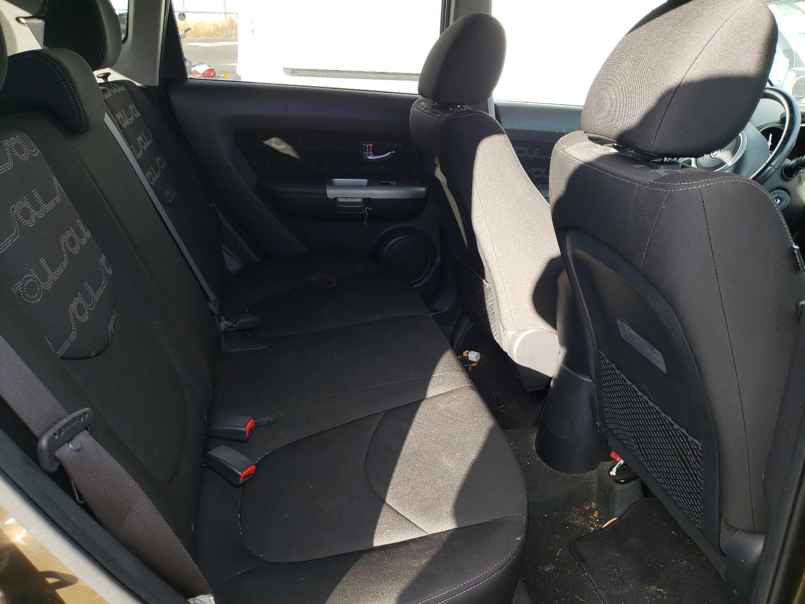 Photo 6 from auction – 2012 KIA SOUL + with VIN KNDJT2A68C7392683