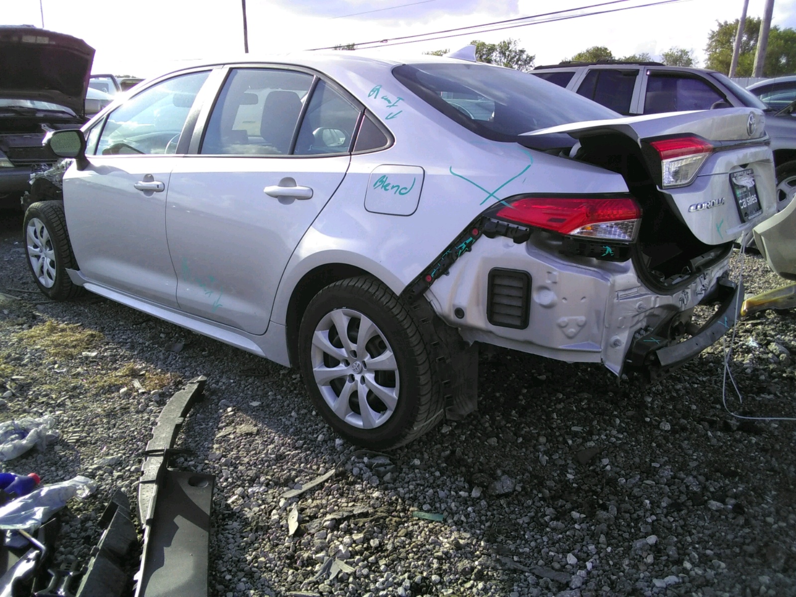 Photo 3 from auction – 2020 TOYOTA COROLLA LE with VIN 5YFEPRAE0LP075680