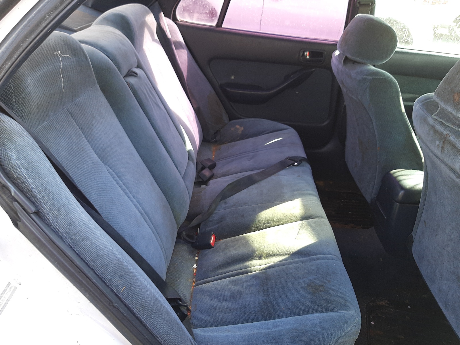 Photo 6 from auction – 1993 TOYOTA CAMRY LE with VIN JT2SK12E2P0166394