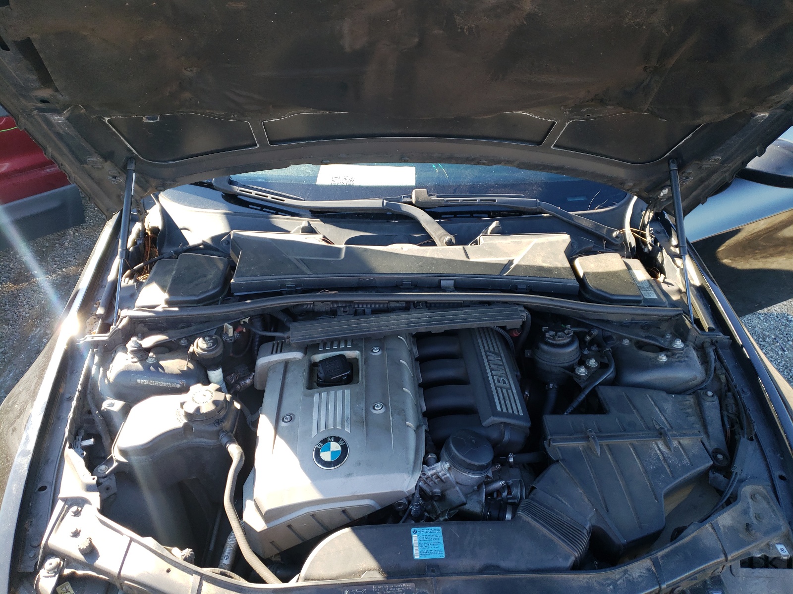 Photo 7 from auction – 2006 BMW 330 I with VIN WBAVB33516KS33484