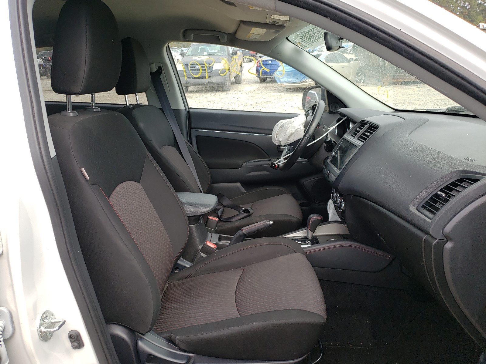 Photo 5 from auction – 2019 MITSUBISHI OUTLANDER with VIN JA4AP3AU4KU008417