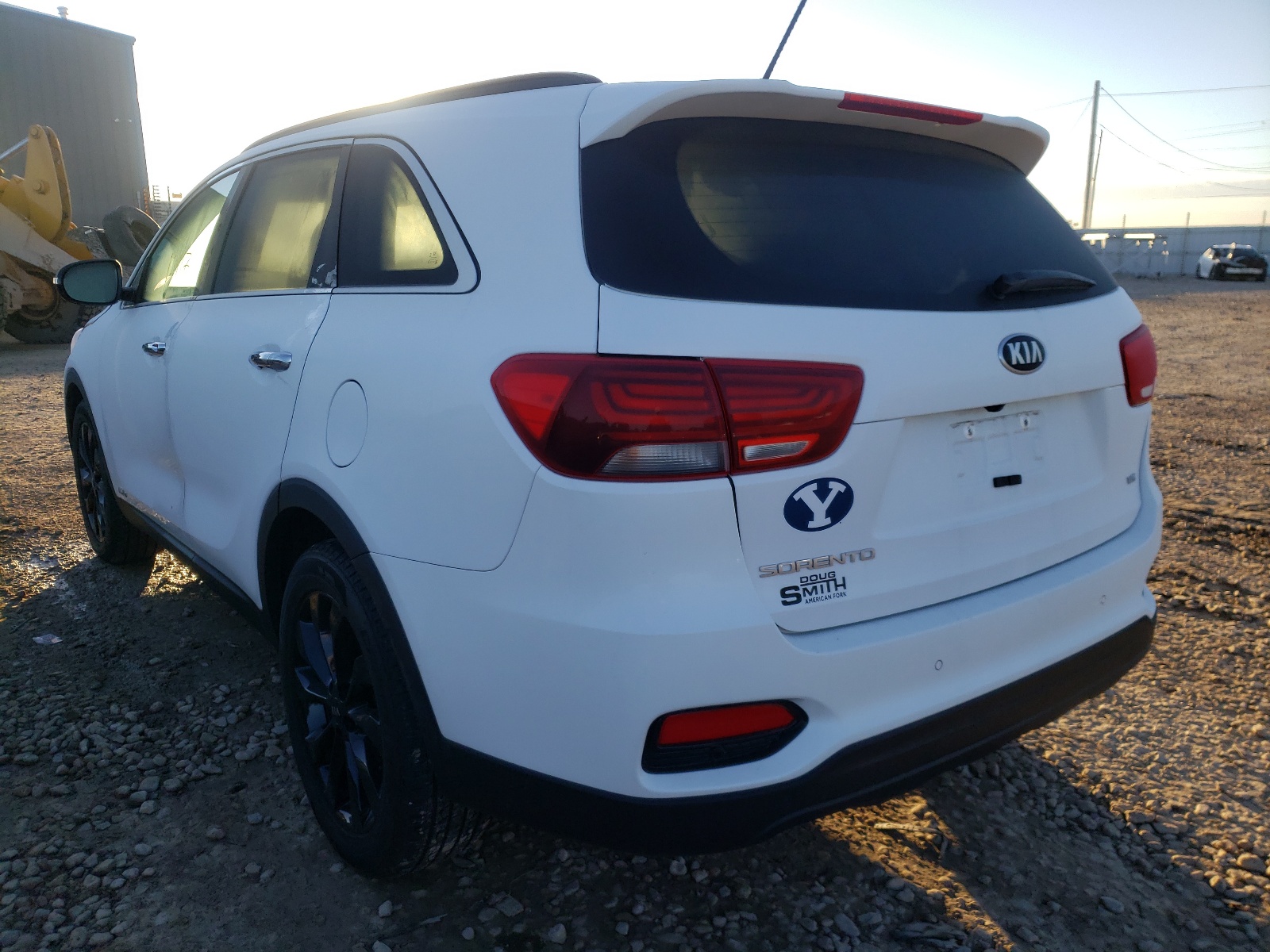 Photo 3 from auction – 2020 KIA SORENTO S with VIN 5XYPGDA59LG649502