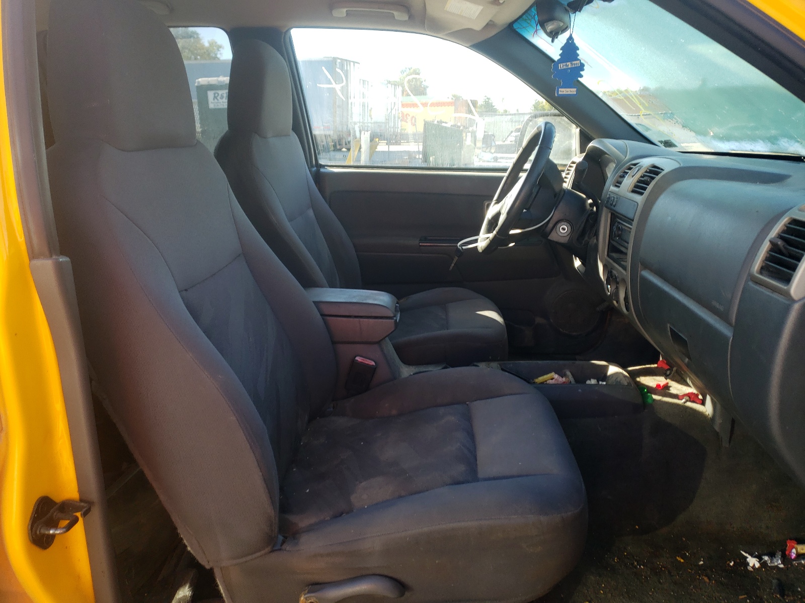 Photo 5 from auction – 2005 CHEVROLET COLORADO with VIN 1GCDT136X58228241