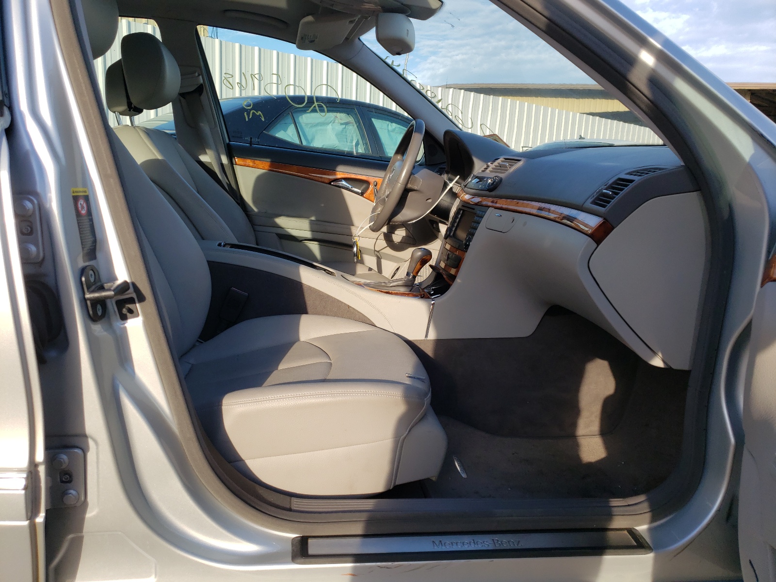 Photo 5 from auction – 2008 MERCEDES-BENZ E350 with VIN WDBUF87X38B244953