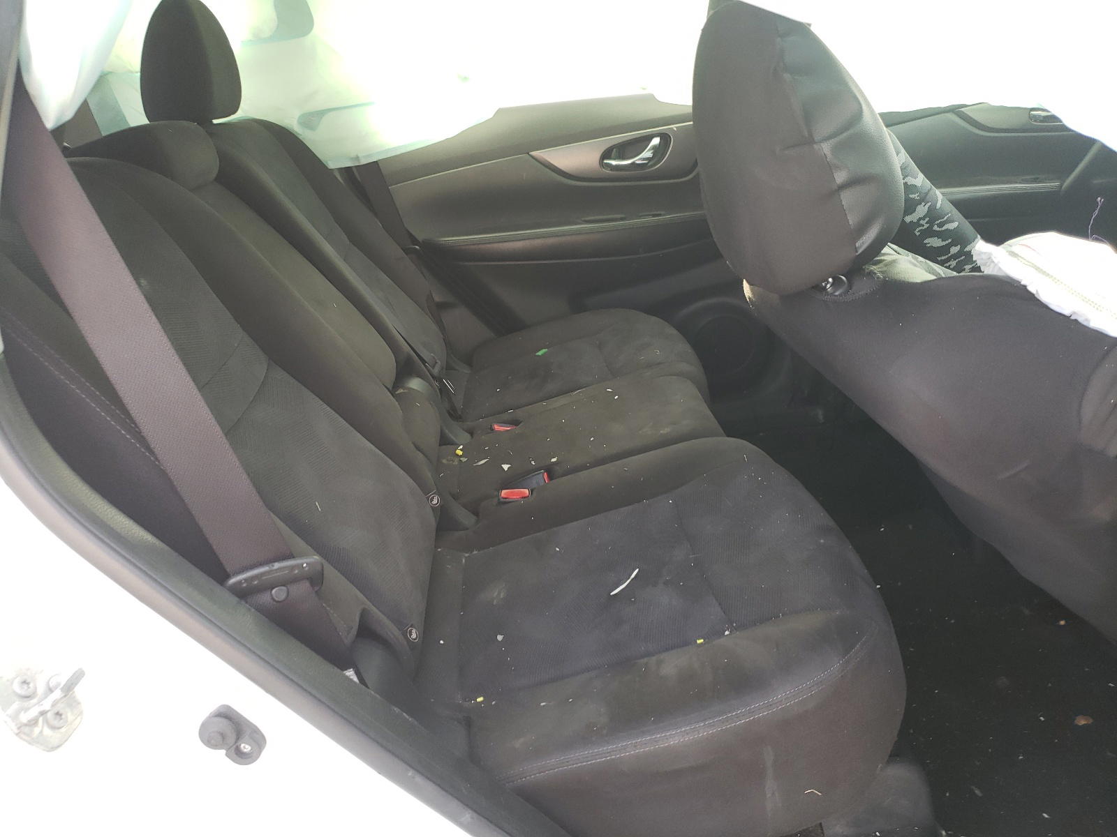 Photo 6 from auction – 2015 NISSAN ROGUE S with VIN KNMAT2MT3FP573695