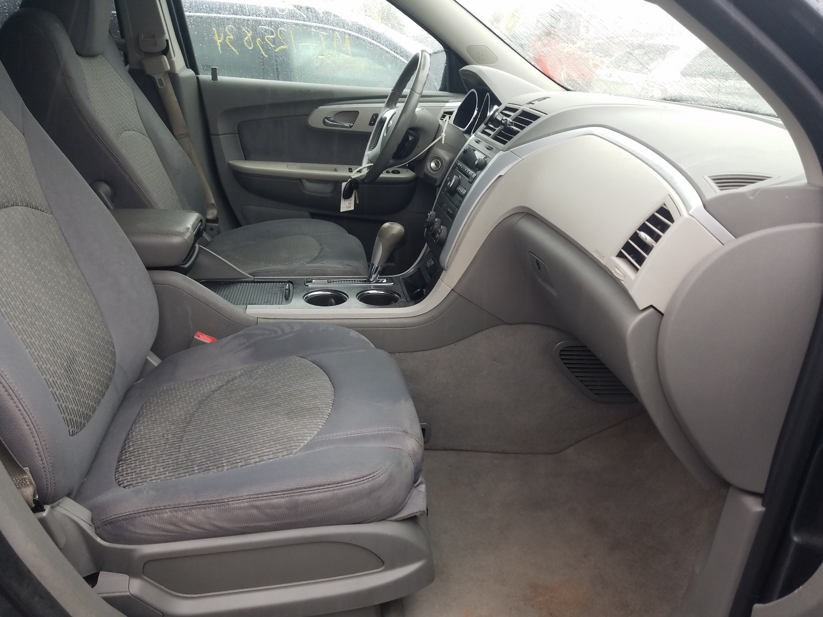 Foto 5 de la subasta – 2012 CHEVROLET TRAVERSE L con VIN 1GNKRFED0CJ388771