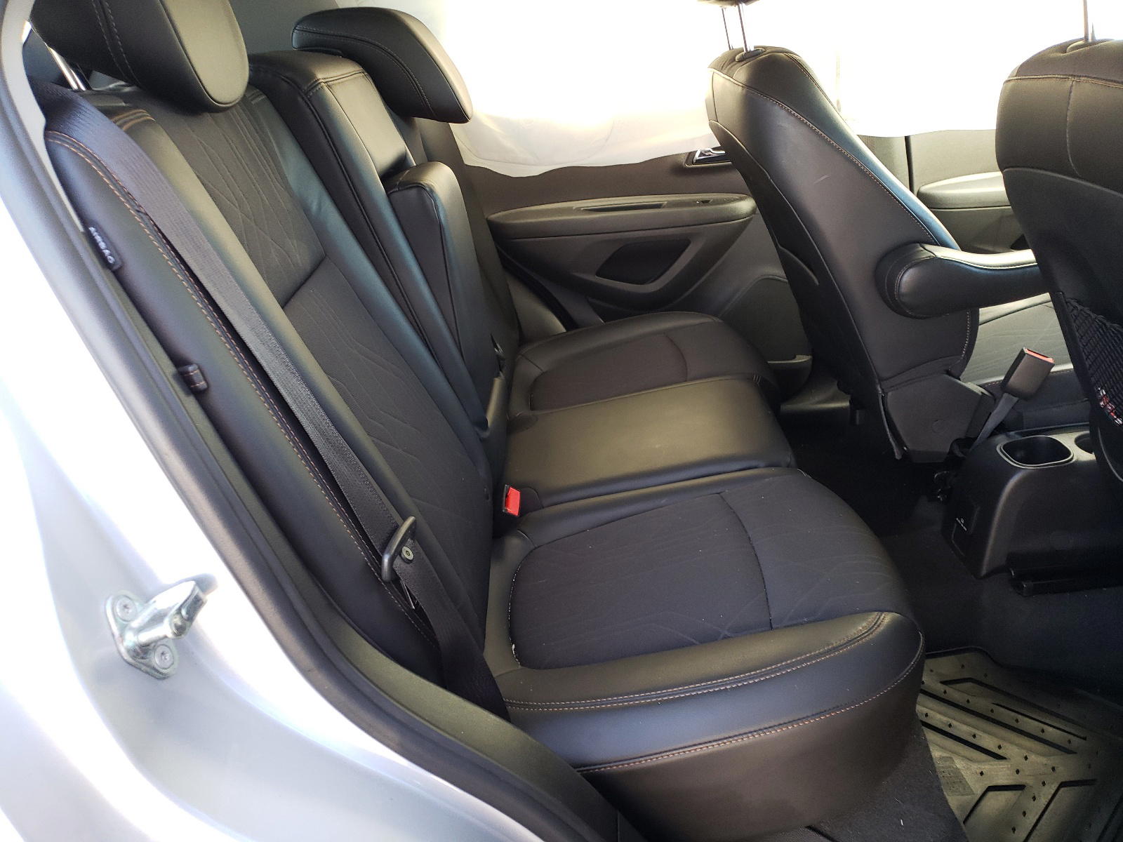 Photo 6 from auction – 2017 CHEVROLET TRAX 1LT with VIN 3GNCJLSB3HL234424