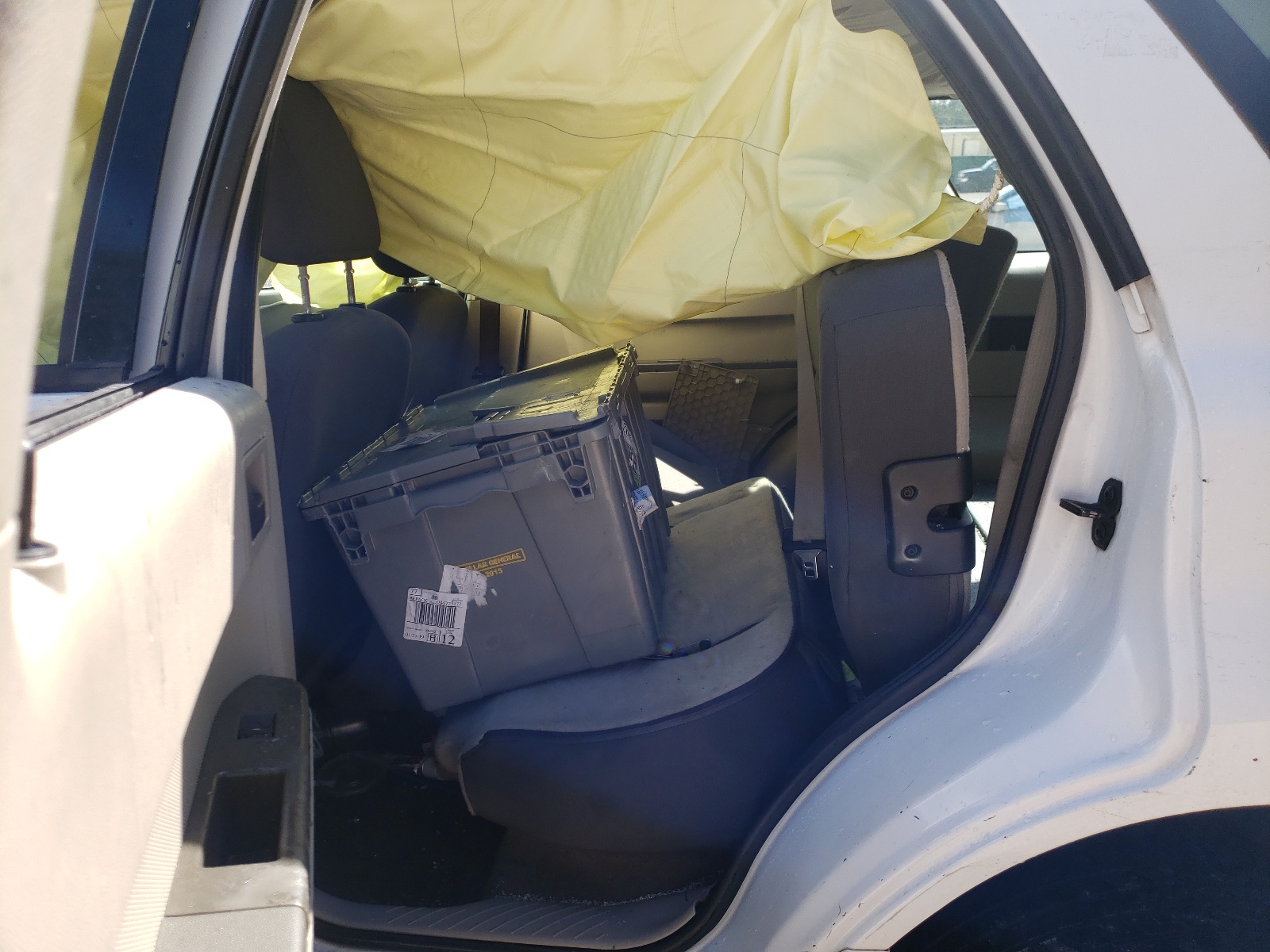 Photo 6 from auction – 2008 FORD ESCAPE XLS with VIN 1FMCU02Z78KB01013