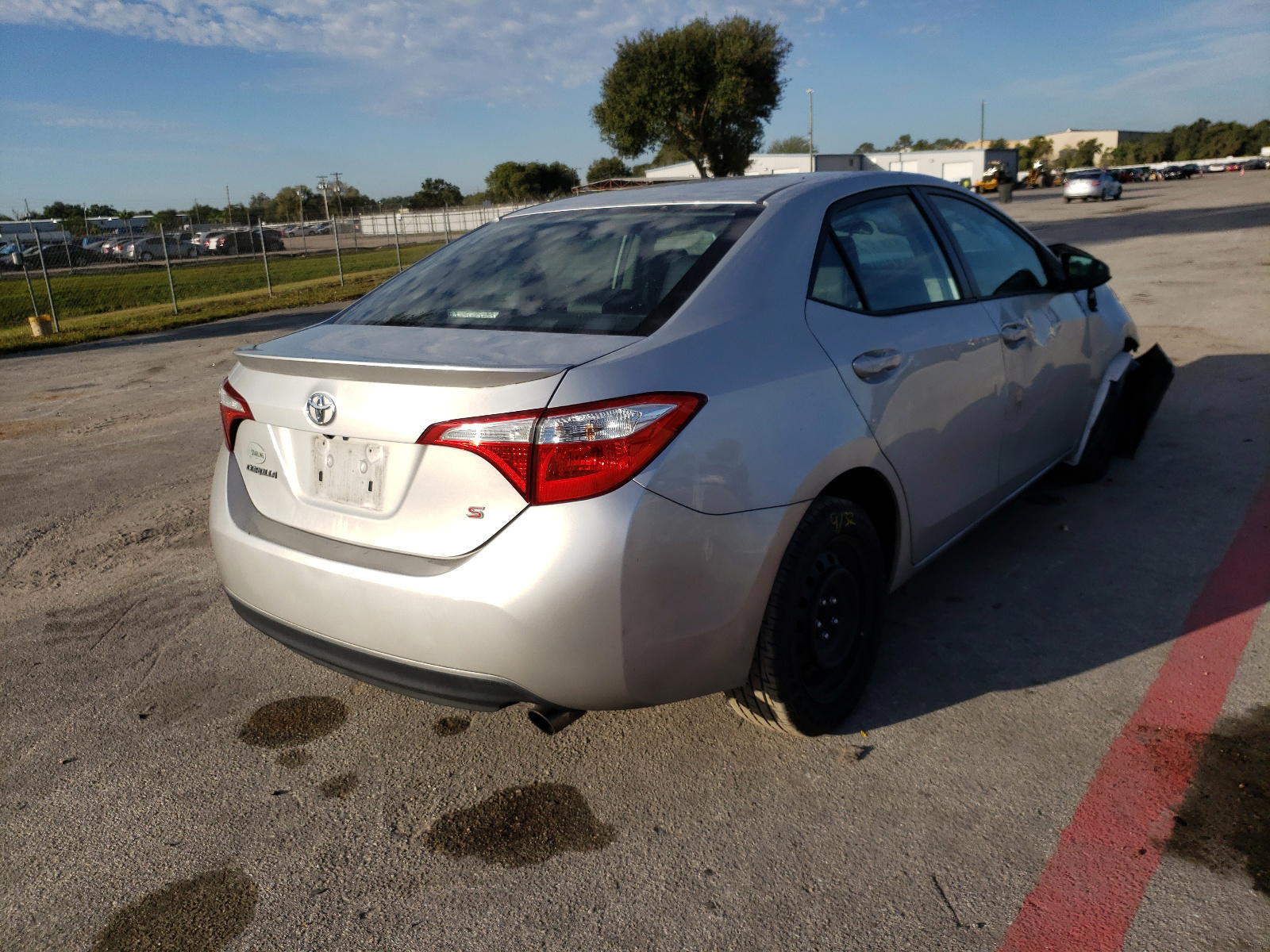 Photo 4 from auction – 2016 TOYOTA COROLLA L with VIN 5YFBURHE7GP463898