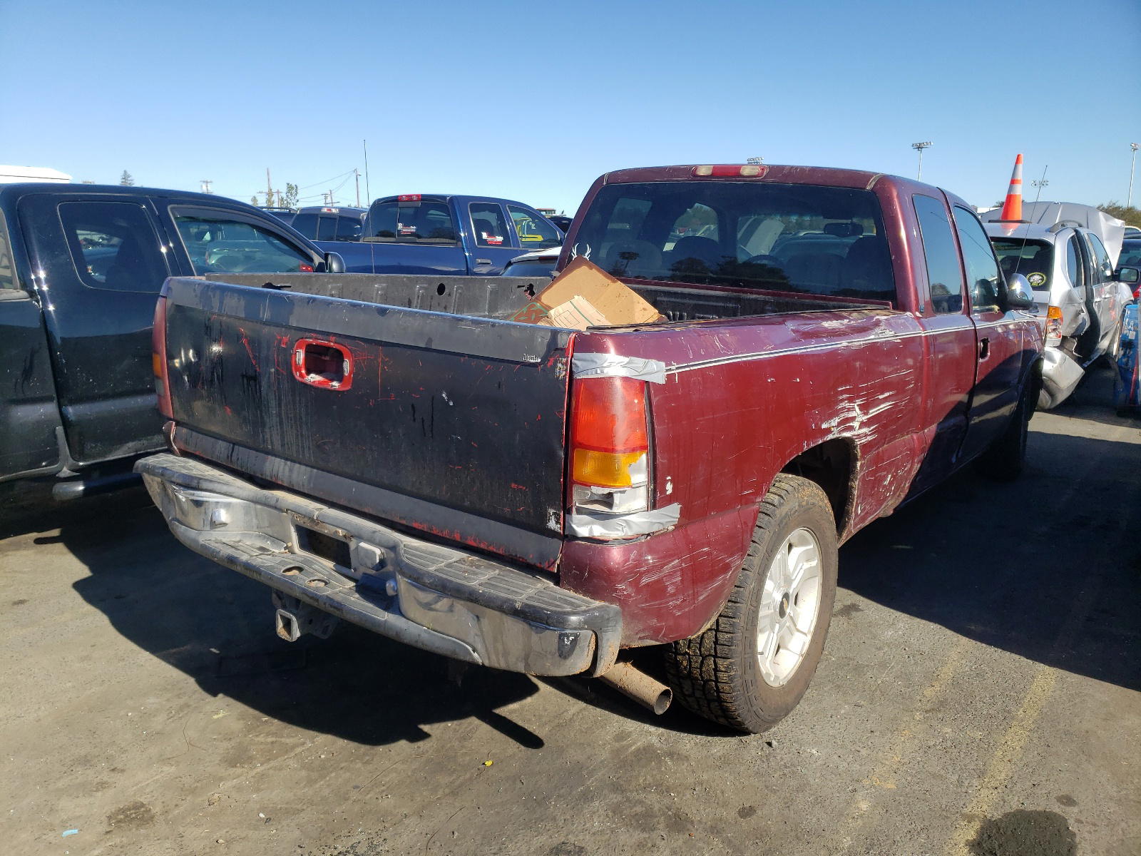 Photo 4 from auction – 2000 CHEVROLET silverado with VIN 2GCEC19T7Y1325826