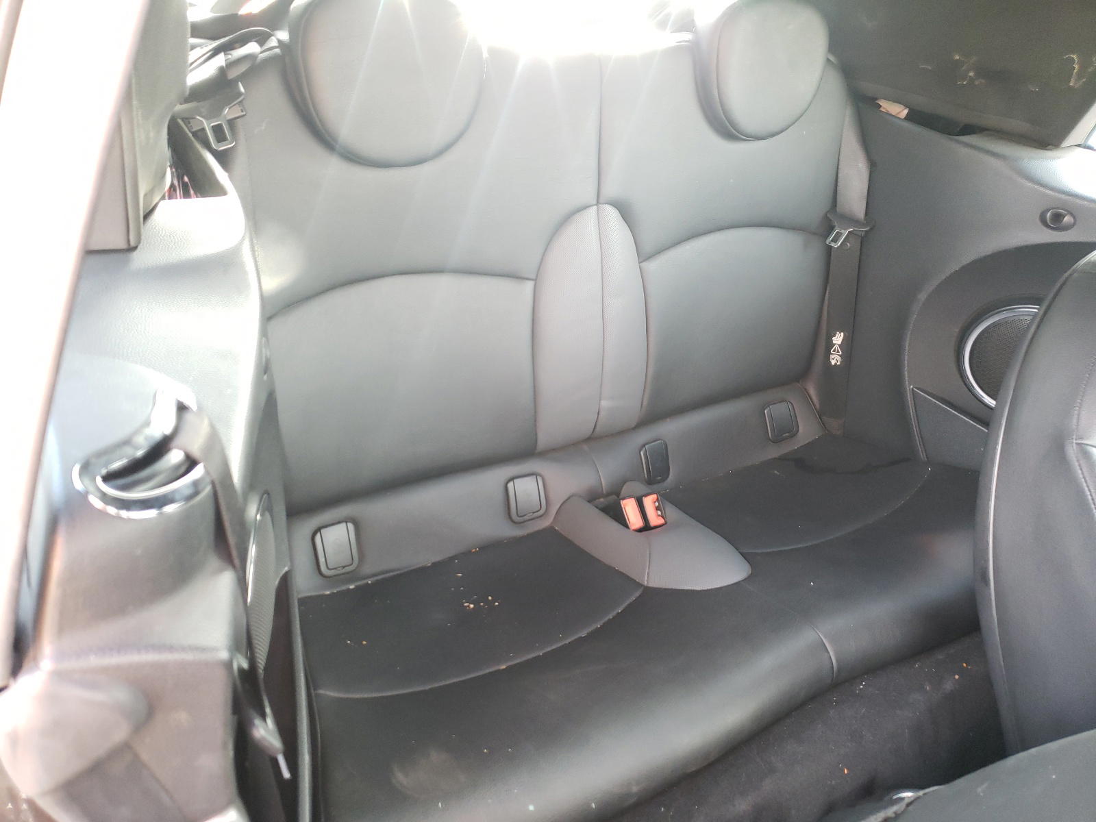 Photo 17 from auction – 2009 MINI COOPER with VIN WMWMR33519TJ93929