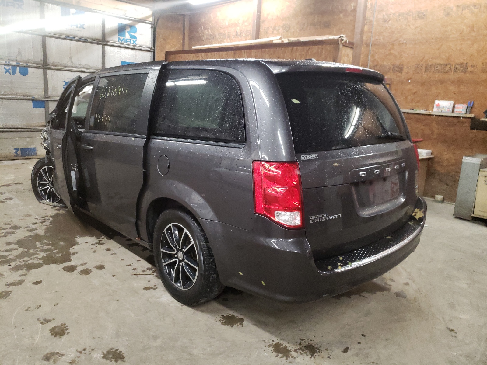 Photo 3 from auction – 2019 DODGE GRAND CARA with VIN 2C4RDGEG8KR591178