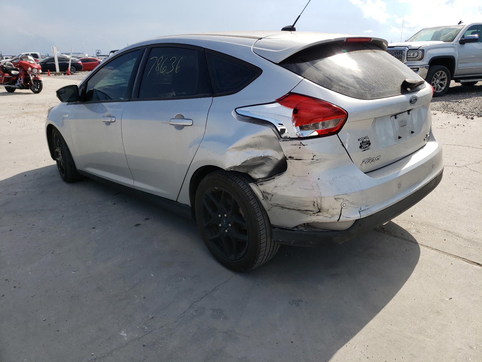 Photo 3 from auction – 2016 FORD FOCUS SE with VIN 1FADP3K29GL239350
