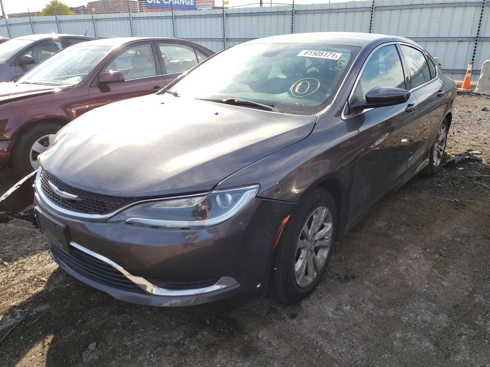 Photo 2 from auction – 2015 CHRYSLER 200 LIMITE with VIN 1C3CCCAB0FN685042