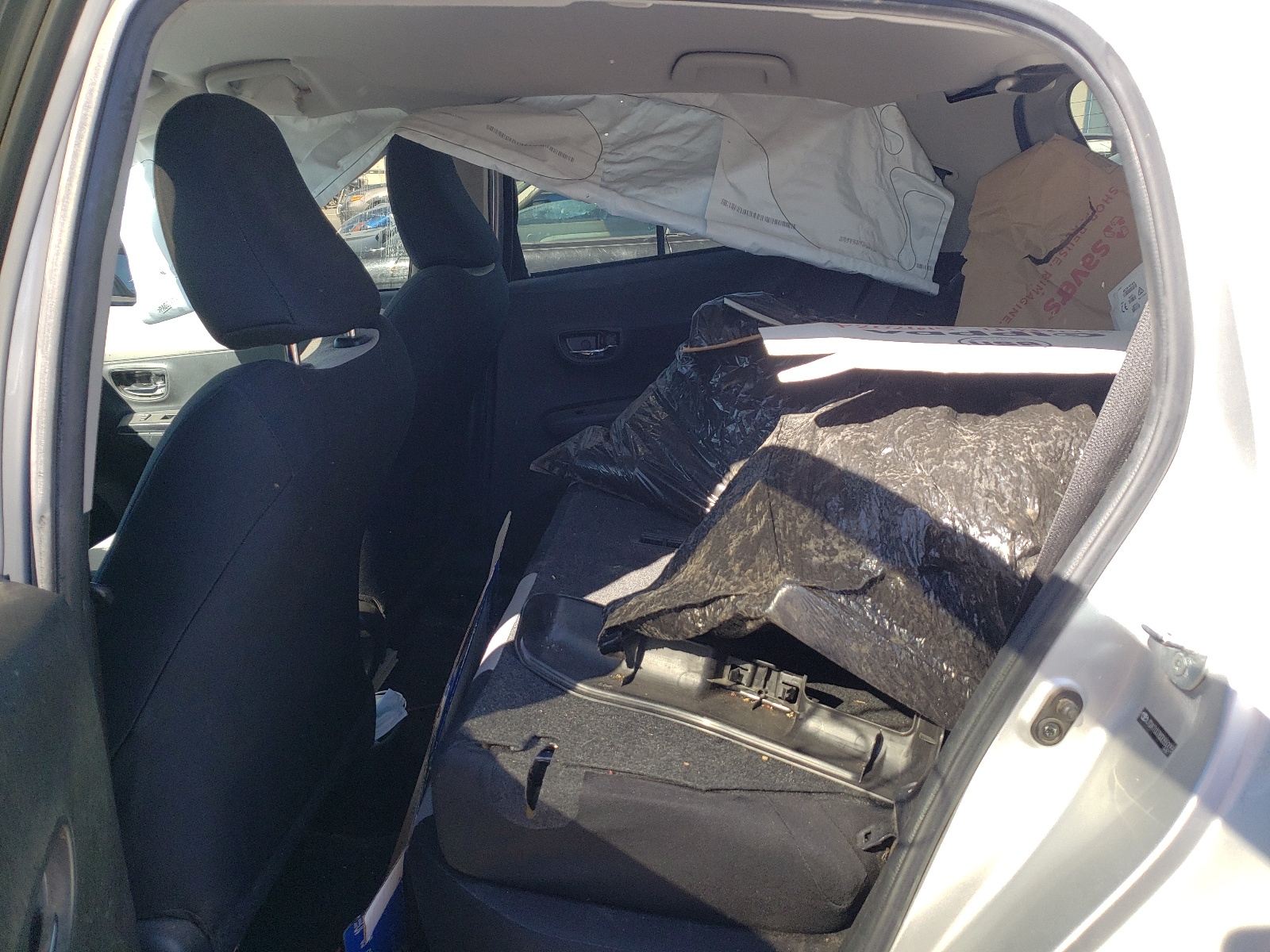 Photo 6 from auction – 2013 TOYOTA YARIS with VIN JTDKTUD38DD550055