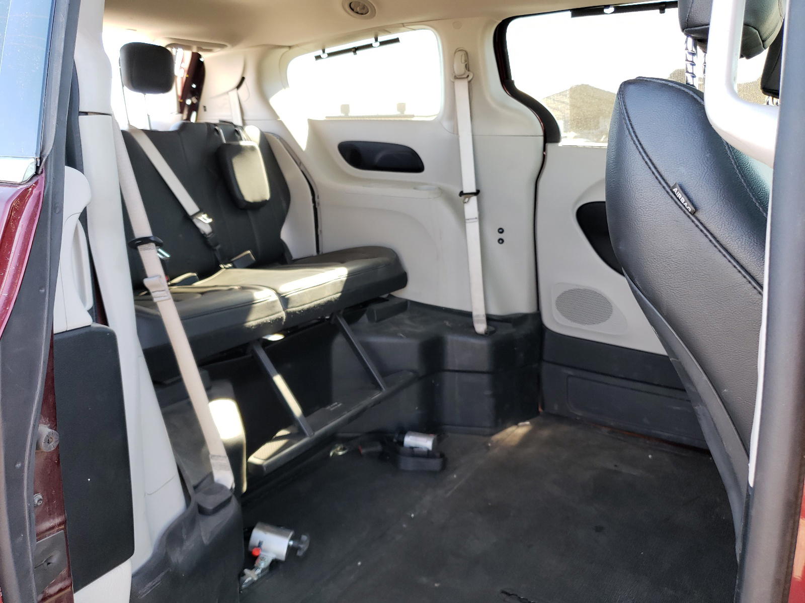 Photo 6 from auction – 2018 CHRYSLER PACIFICA T with VIN 2C4RC1BG9JR340494