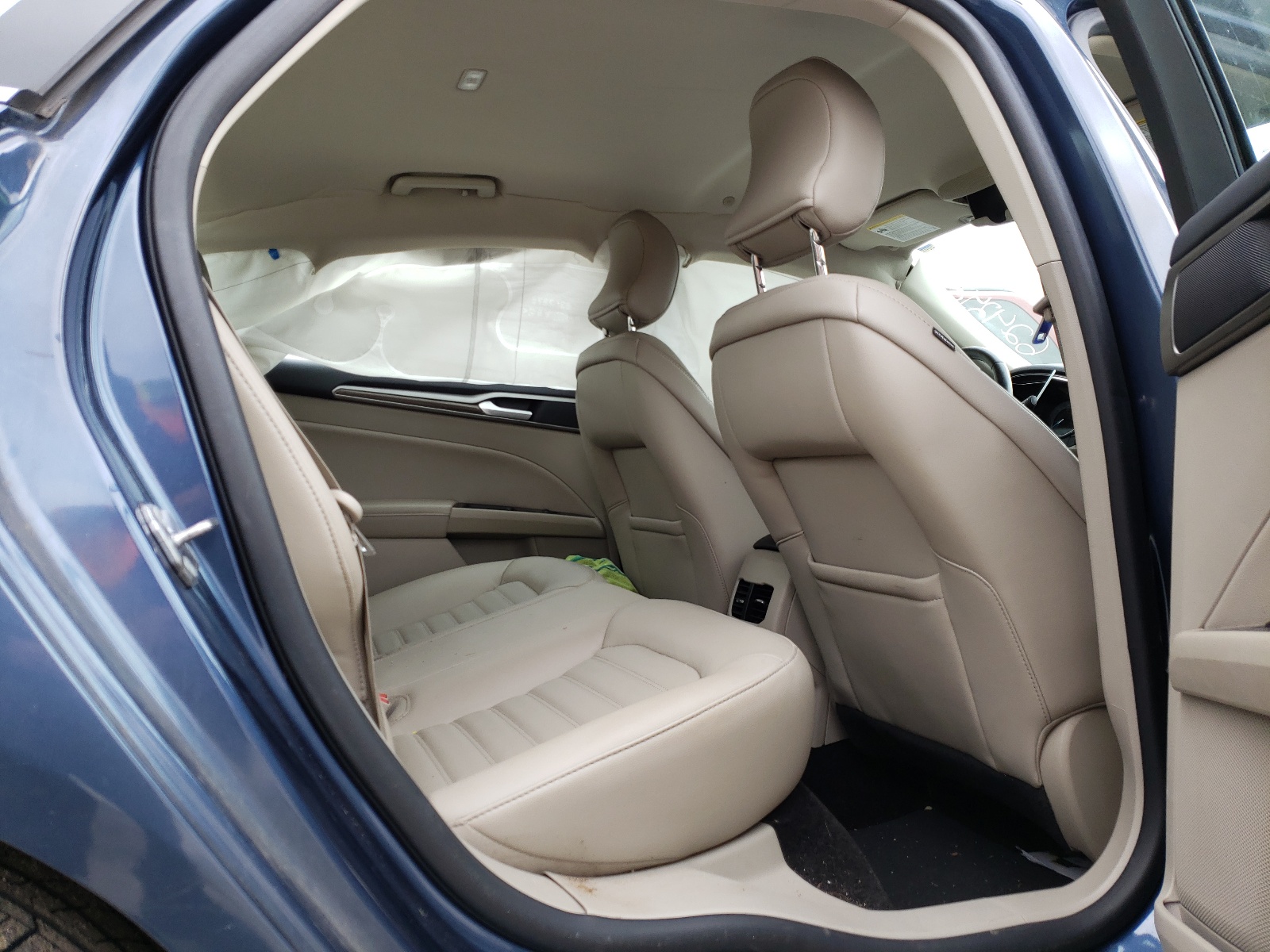 Photo 6 from auction – 2018 FORD FUSION SE with VIN 3FA6P0LU0JR152307