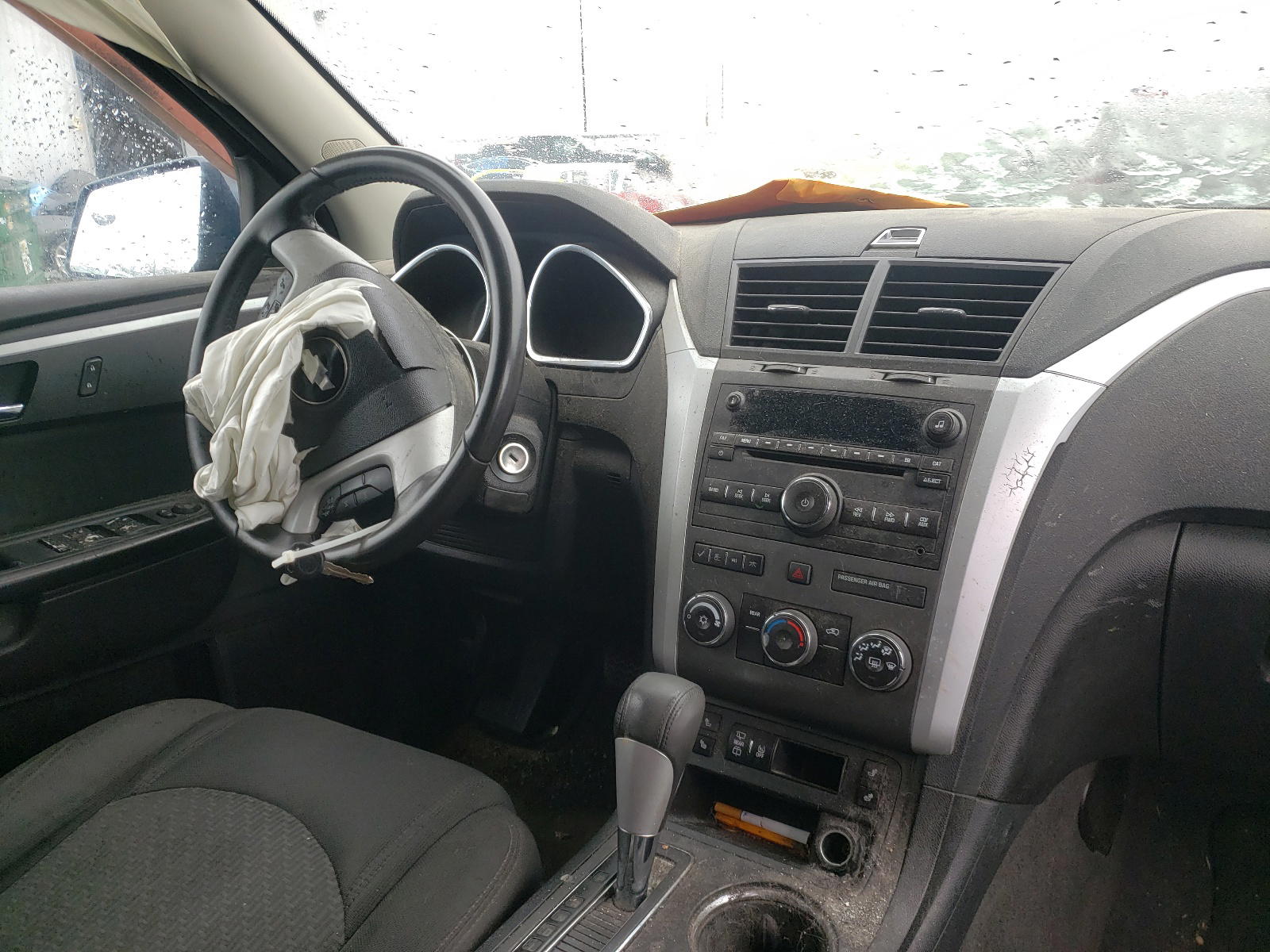 Photo 9 from auction – 2012 CHEVROLET TRAVERSE L with VIN 1GNKRGED4CJ281048
