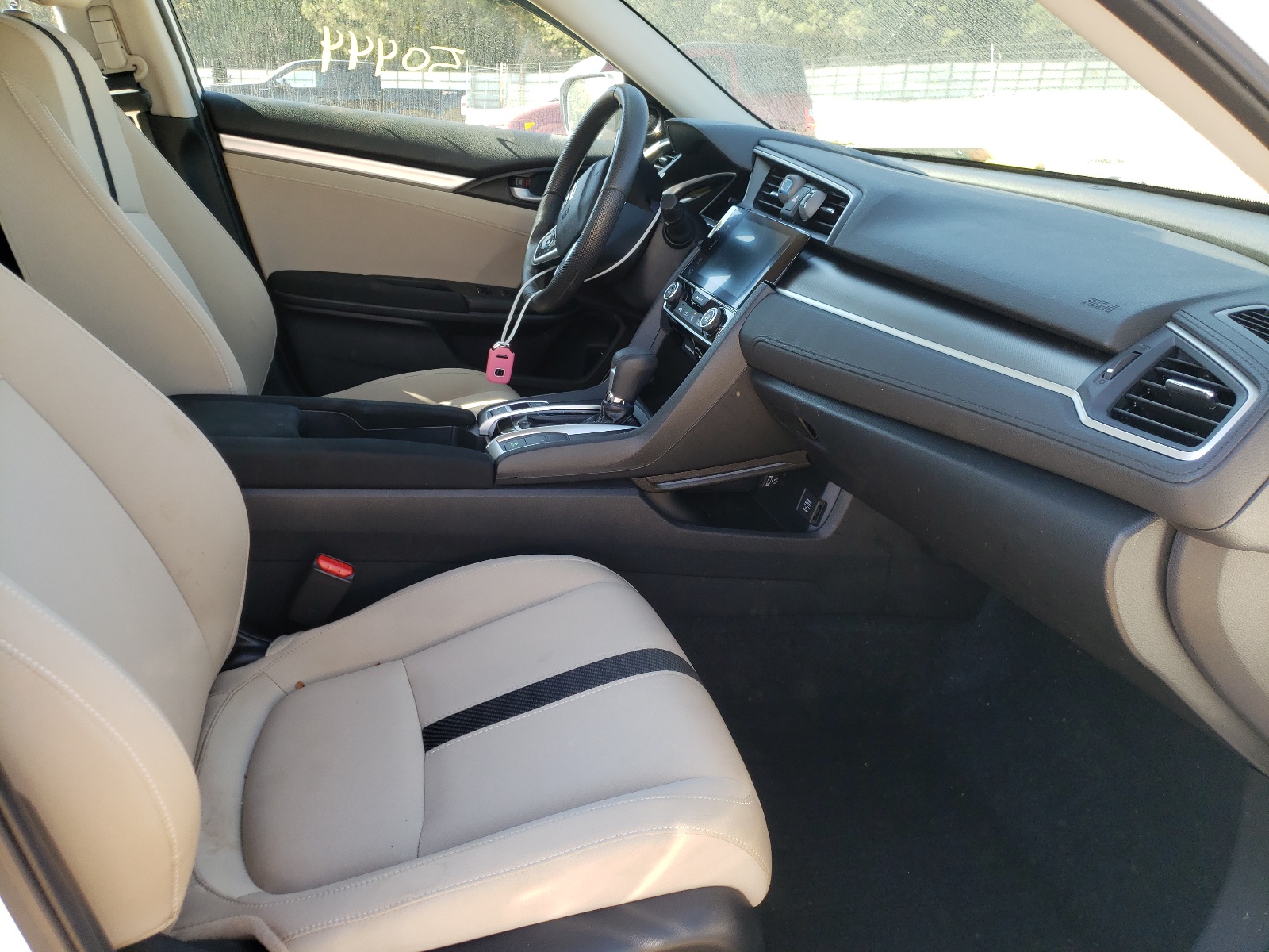 Photo 5 from auction – 2018 HONDA CIVIC EX with VIN 19XFC2F86JE035399