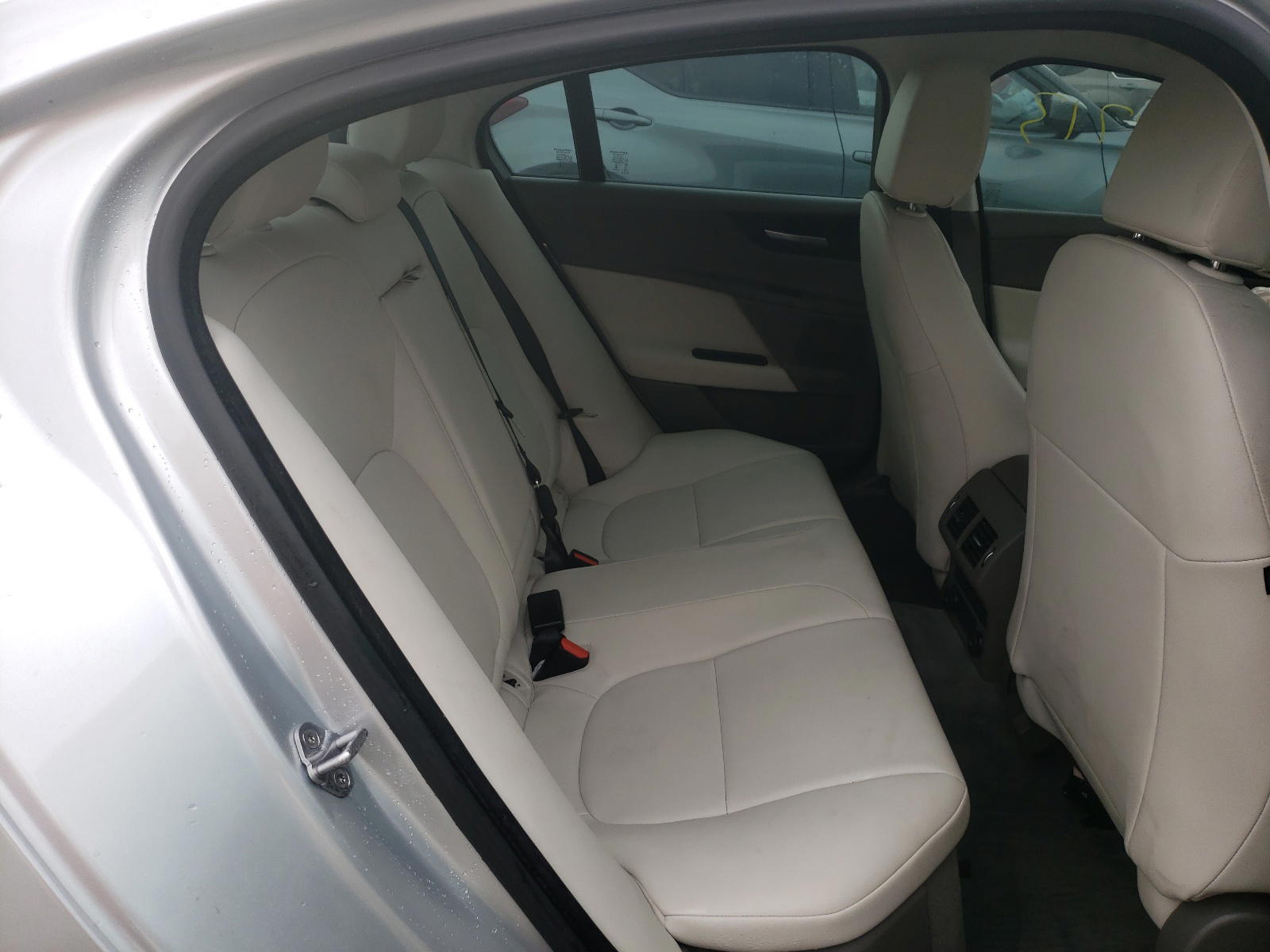 Photo 6 from auction – 2017 JAGUAR XE with VIN SAJAR4BG1HA965162