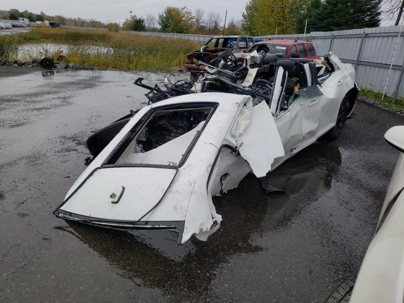 Photo 2 from auction – 2014 CHRYSLER 300 with VIN 2C3CCAAG8EH336184