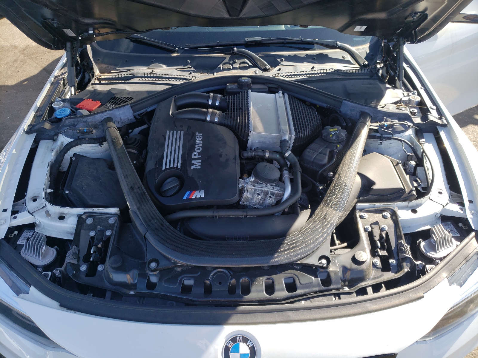 Photo 7 from auction – 2020 BMW M4 CS with VIN WBS3S7C0XLAH85049