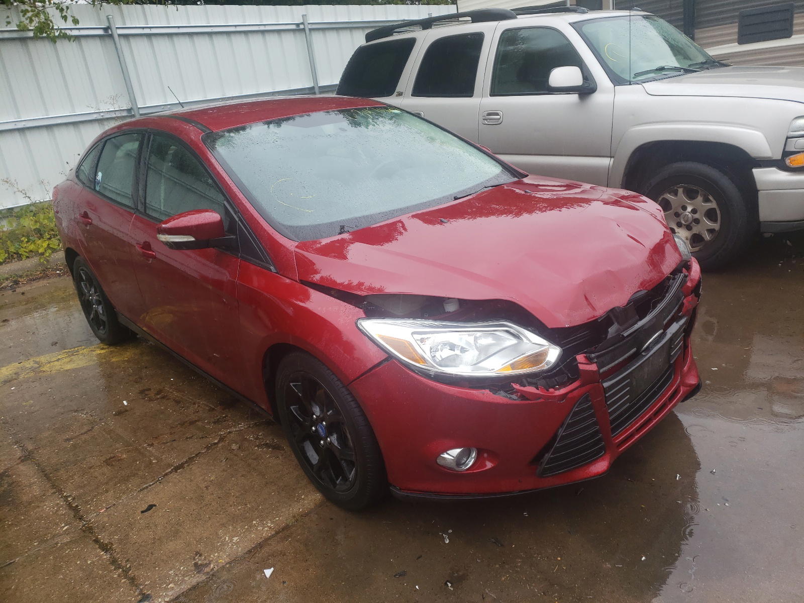 FORD FOCUS SE 2013 with VIN 1FADP3F25DL220140 - Photo from auction