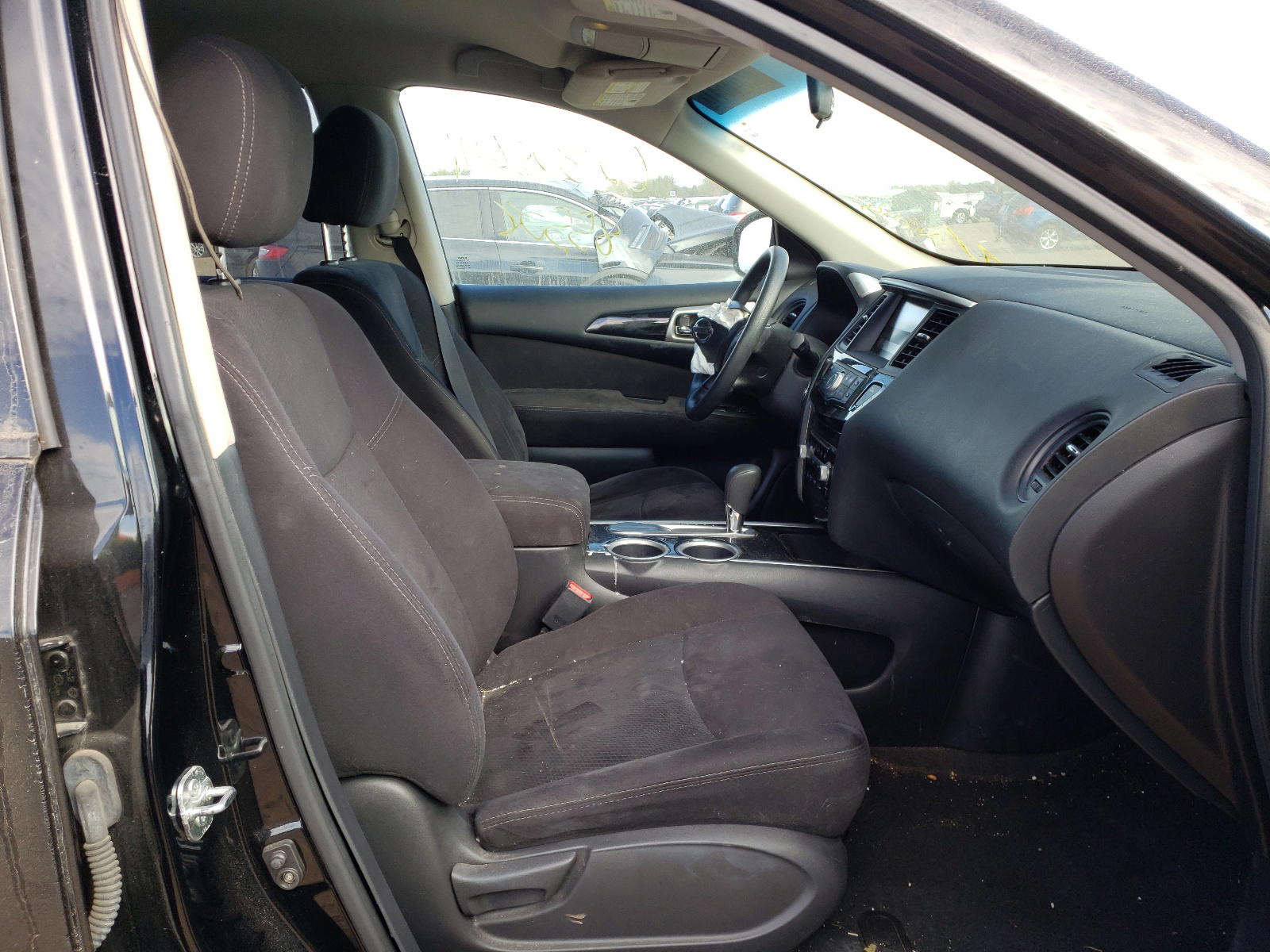 Photo 5 from auction – 2013 NISSAN PATHFINDER with VIN 5N1AR2MN4DC670890