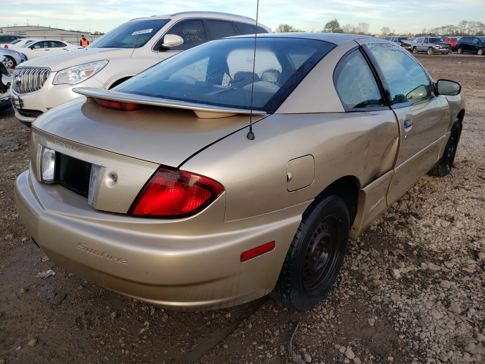 Photo 4 from auction – 2005 PONTIAC SUNFIRE with VIN 3G2JB12F25S221996