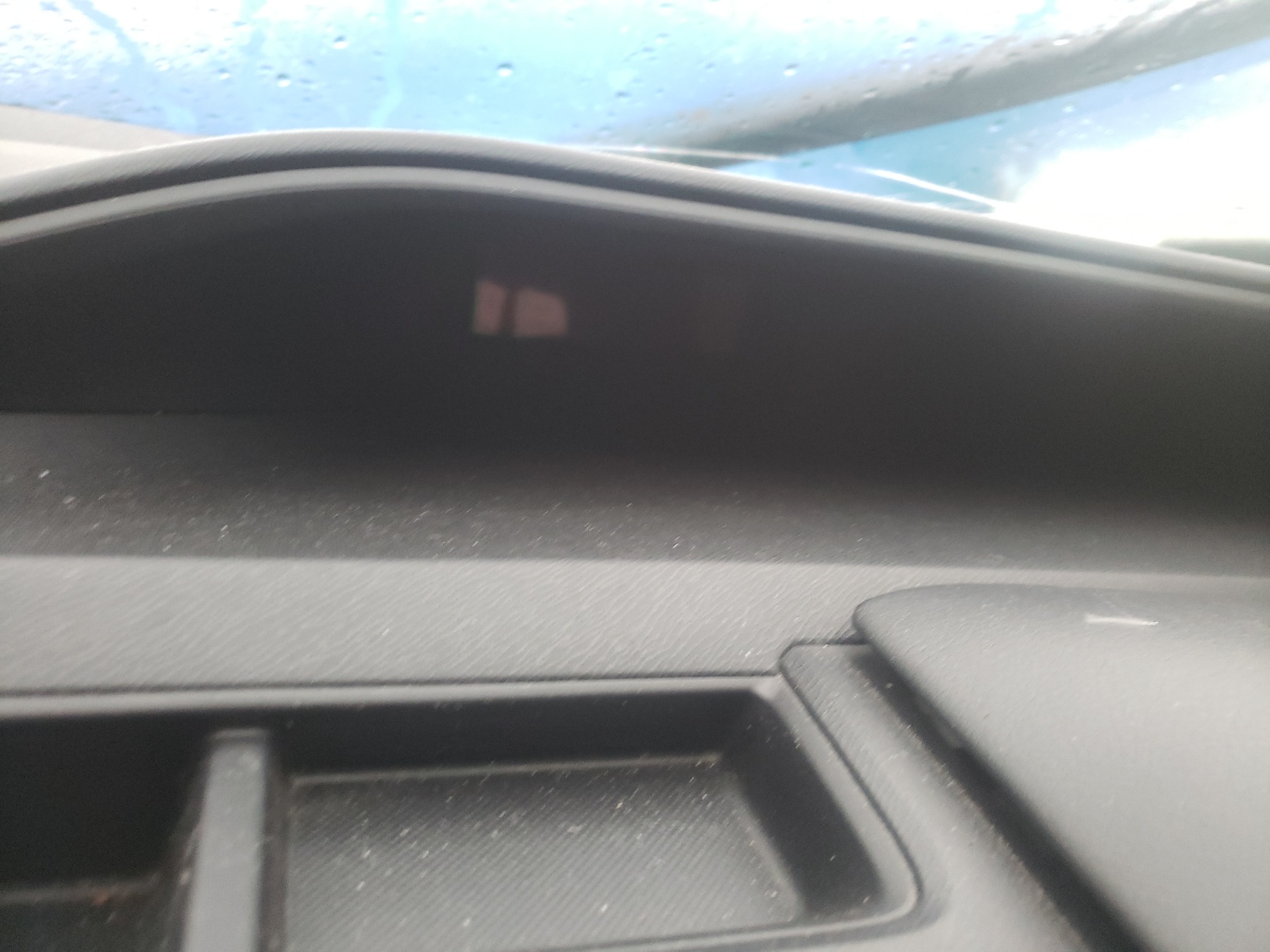 Photo 8 from auction – 2015 TOYOTA PRIUS C with VIN JTDKDTB38F1091768