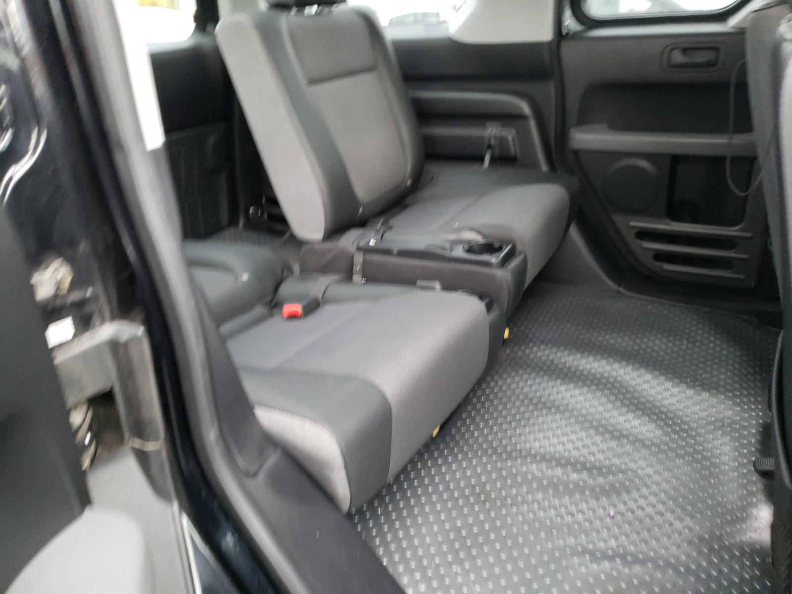 Photo 6 from auction – 2006 HONDA ELEMENT with VIN 5J6YH28646L012590