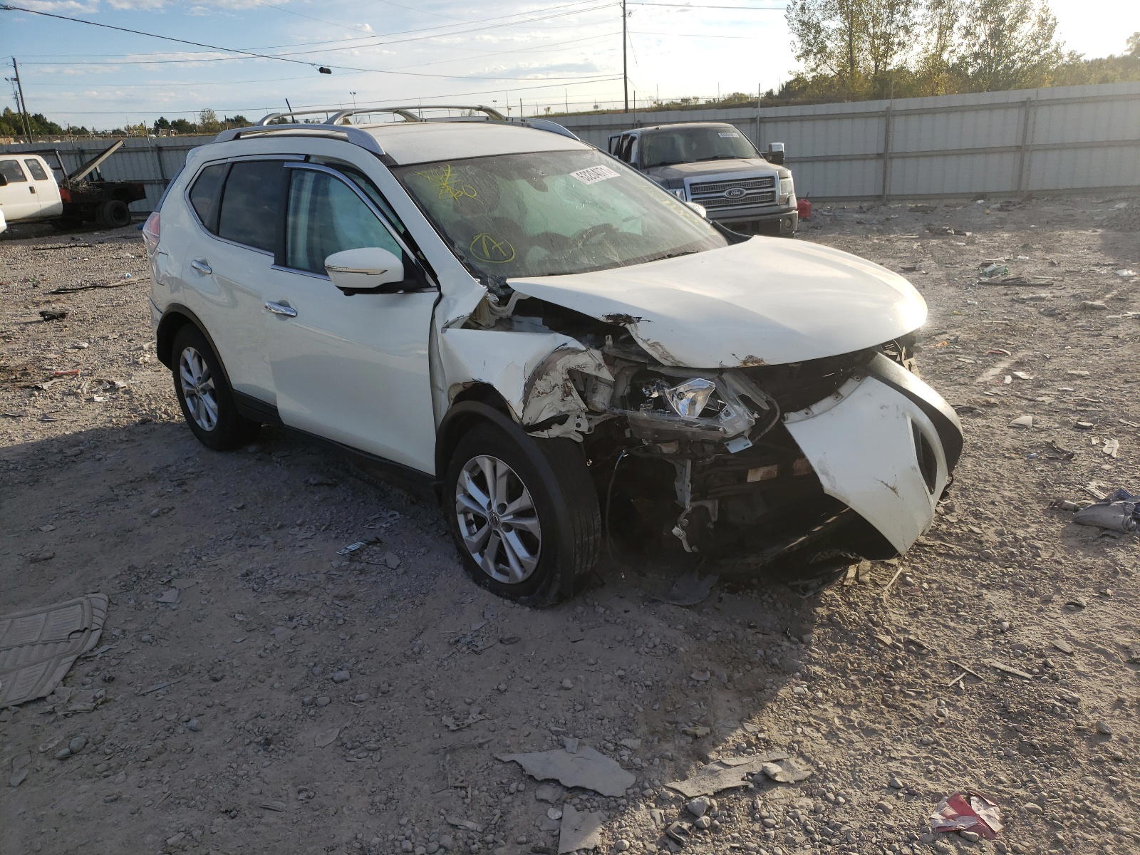 NISSAN ROGUE S 2015 with VIN KNMAT2MT3FP573695 - Photo from auction