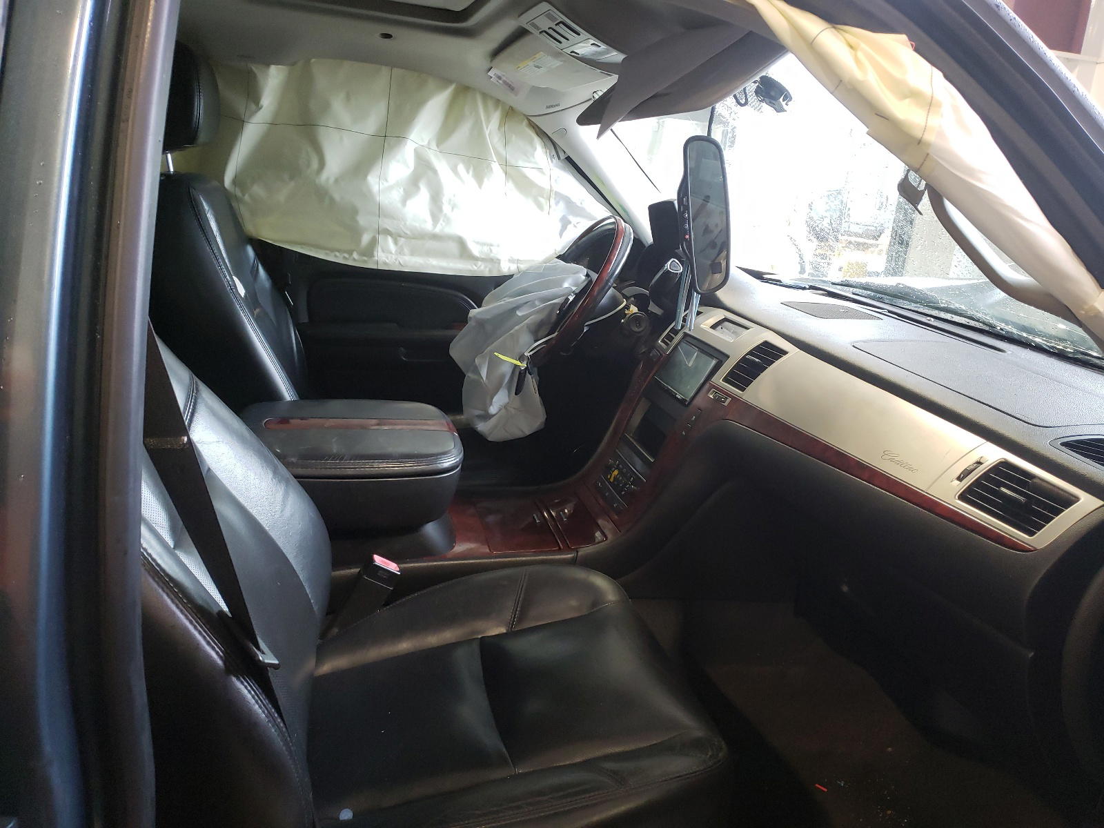 Photo 5 from auction – 2008 CADILLAC ESCALADE E with VIN 1GYFK668X8R274179