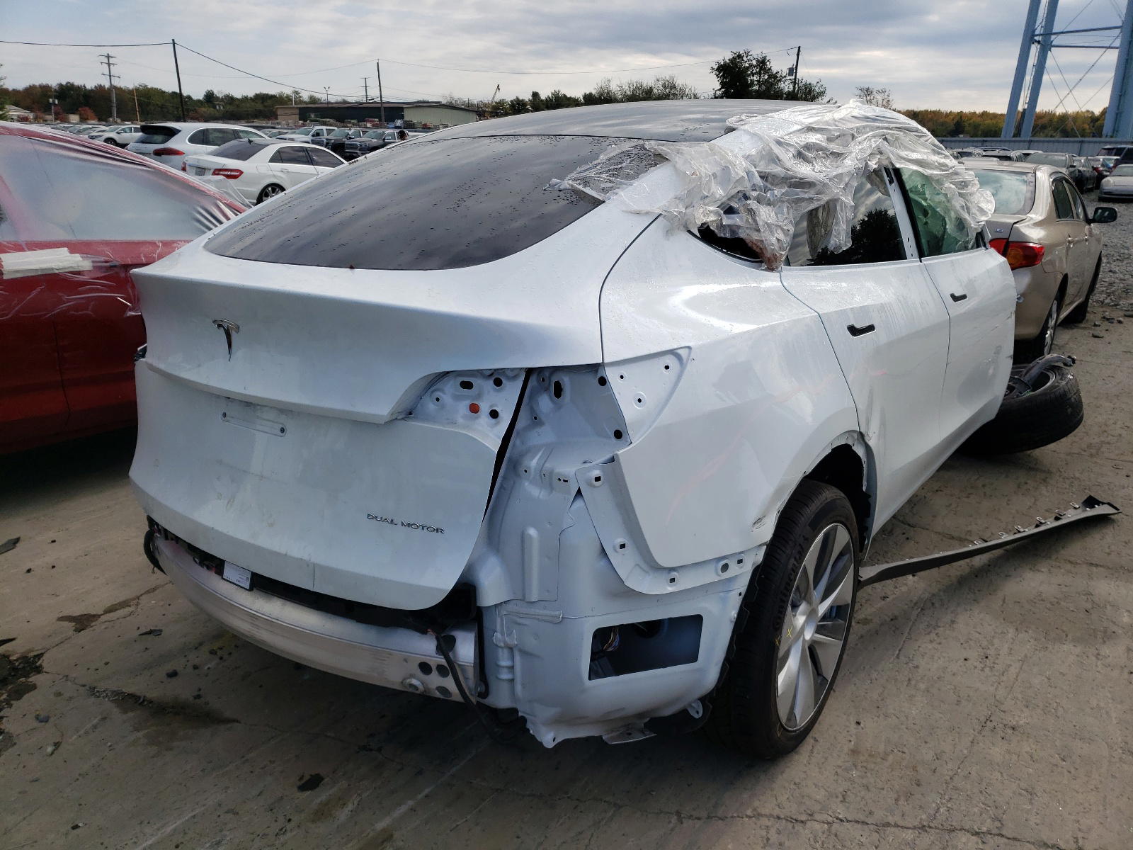 Photo 4 from auction – 2021 TESLA MODEL Y with VIN 5YJYGDEE4MF110020